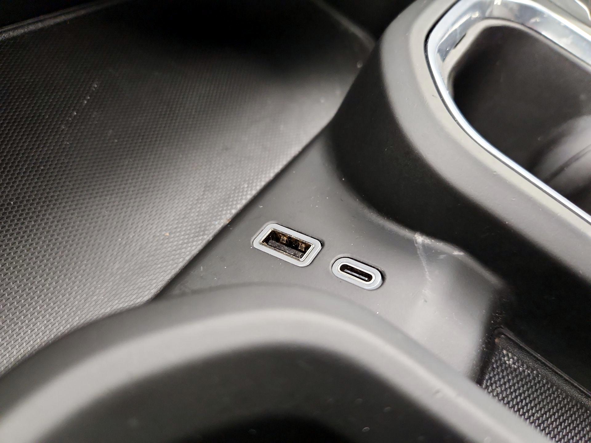 Thumbnail: 2024 GMC Sierra 2500 - 18