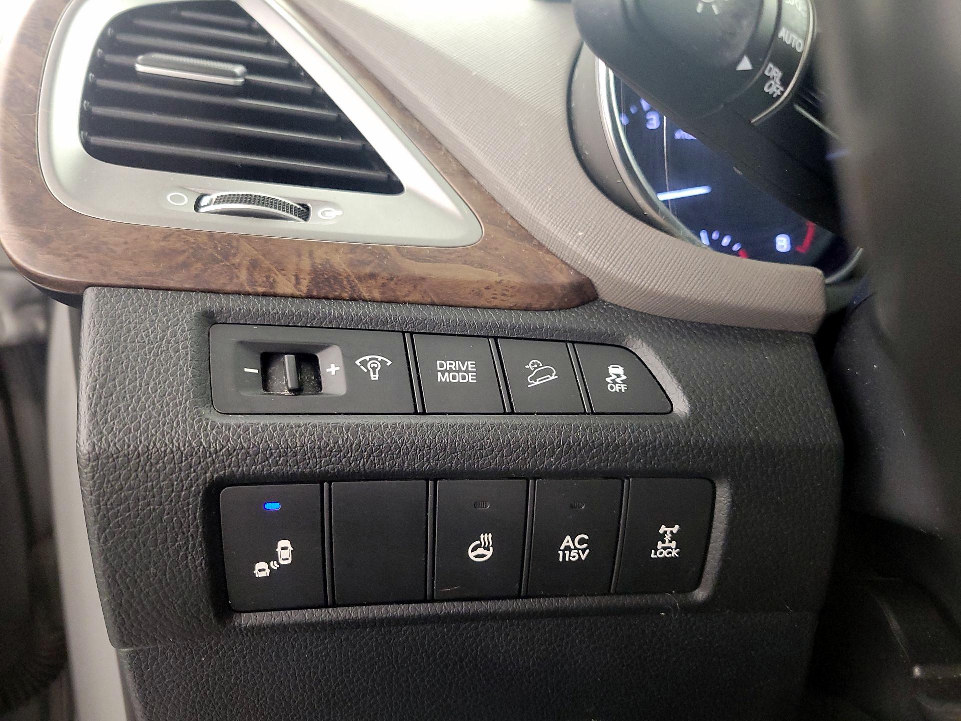 Thumbnail: 2017 Hyundai Santa Fe - 13