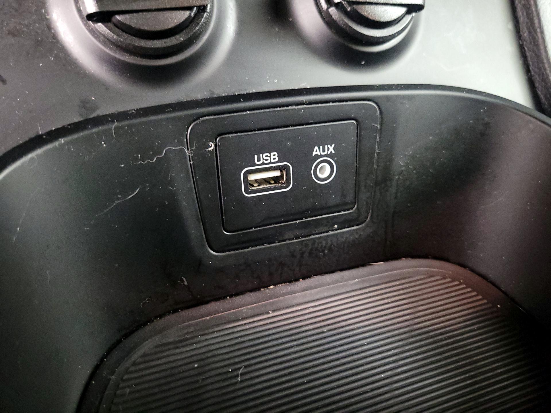 Thumbnail: 2017 Hyundai Santa Fe - 19