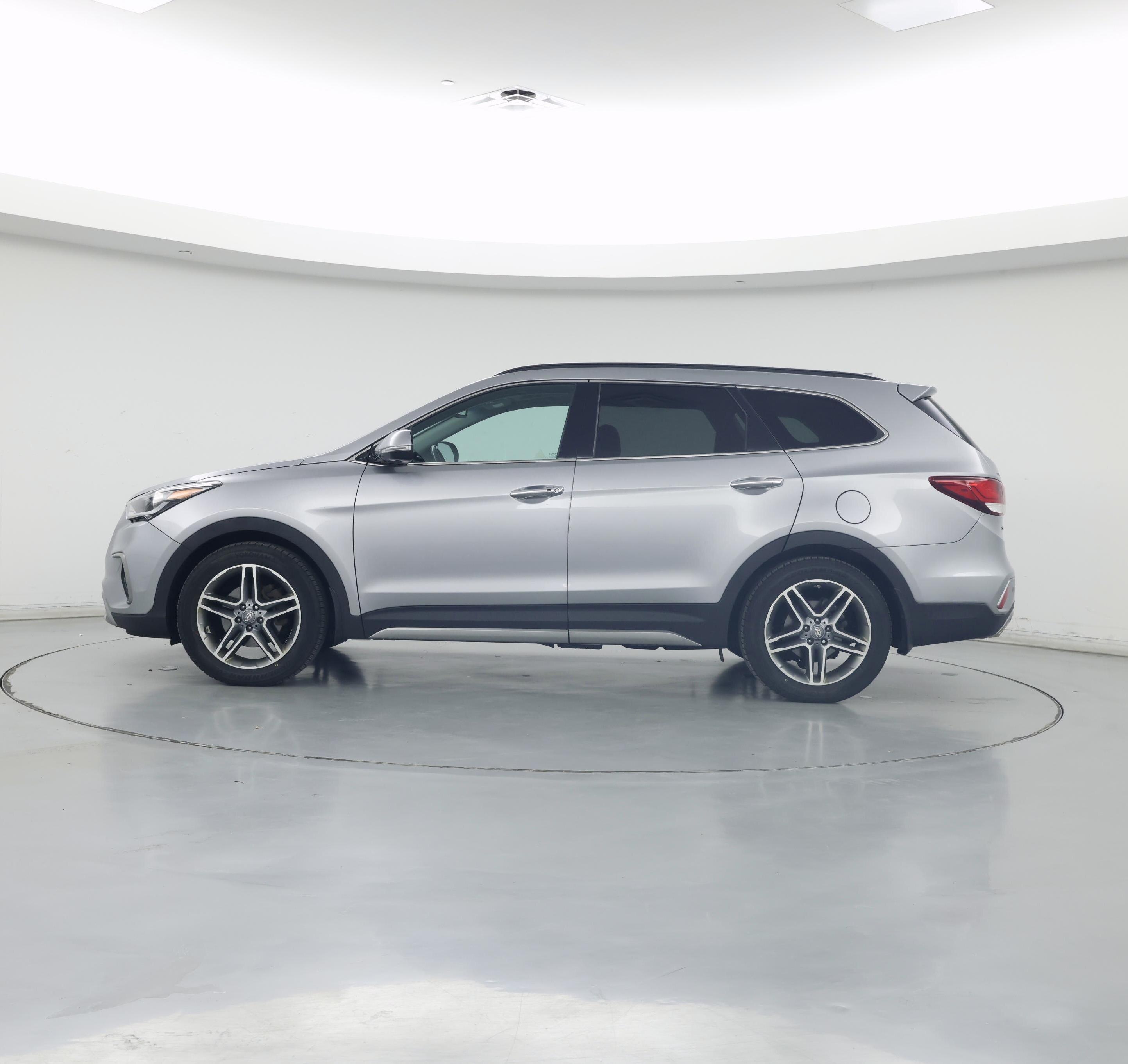 Thumbnail: 2017 Hyundai Santa Fe - 3