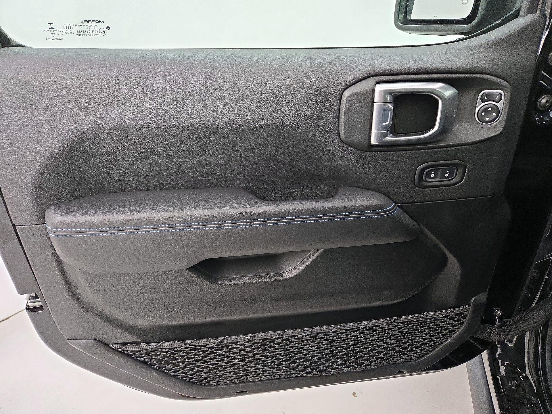 Thumbnail: 2022 Jeep Wrangler - 12