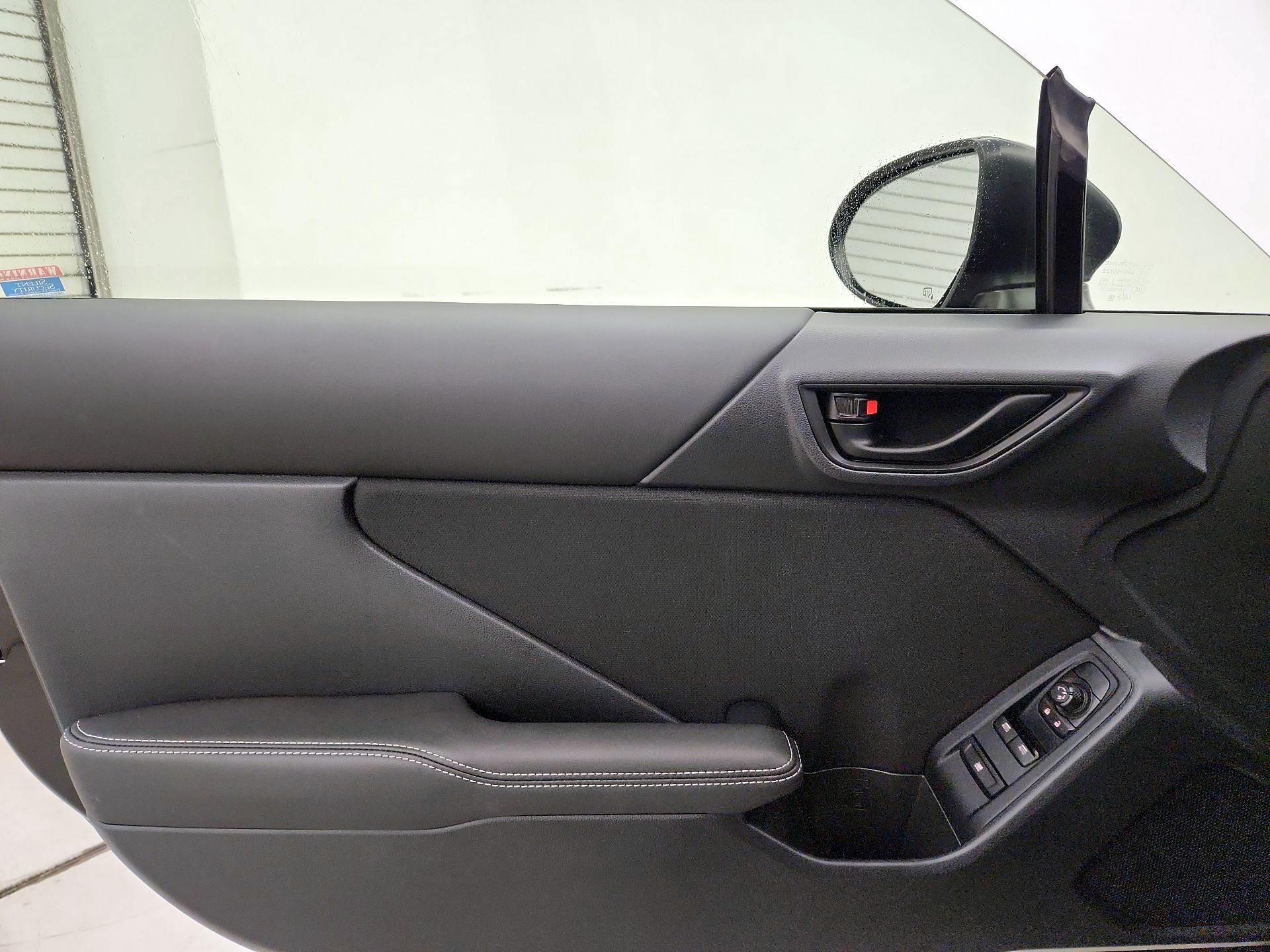 Thumbnail: 2025 Toyota GR86 - 12