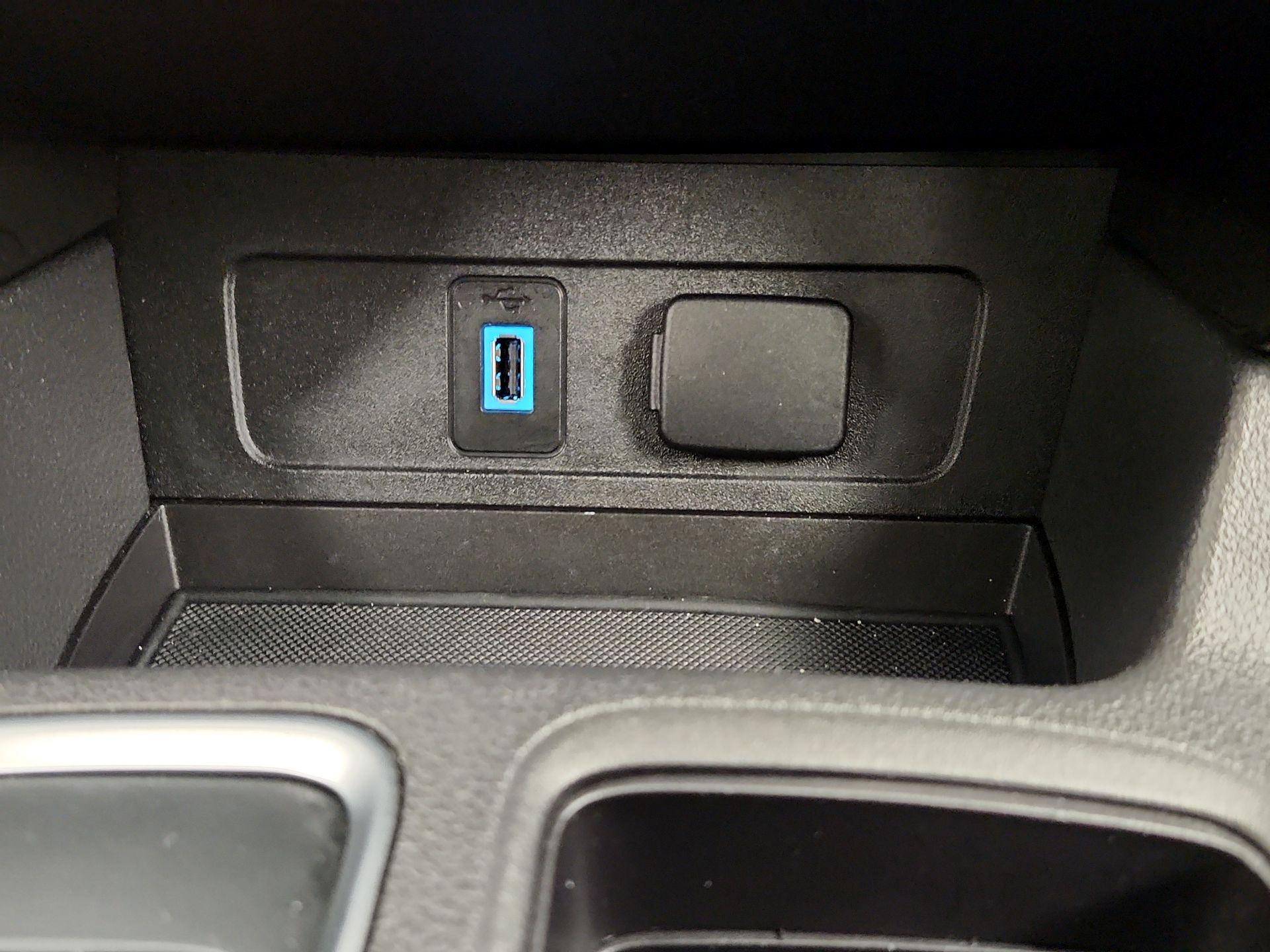 Thumbnail: 2019 Ford Escape - 19