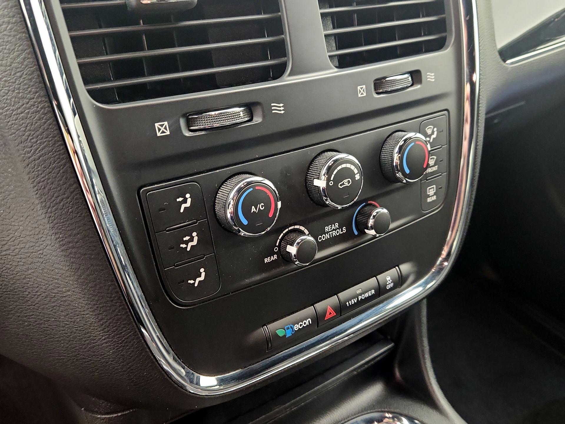 Thumbnail: 2018 Dodge Grand Caravan - 16