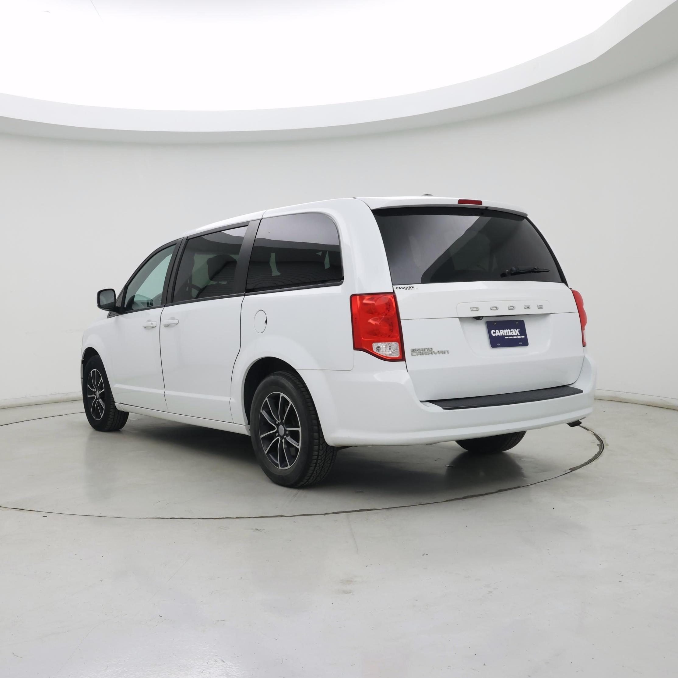 Thumbnail: 2018 Dodge Grand Caravan - 2