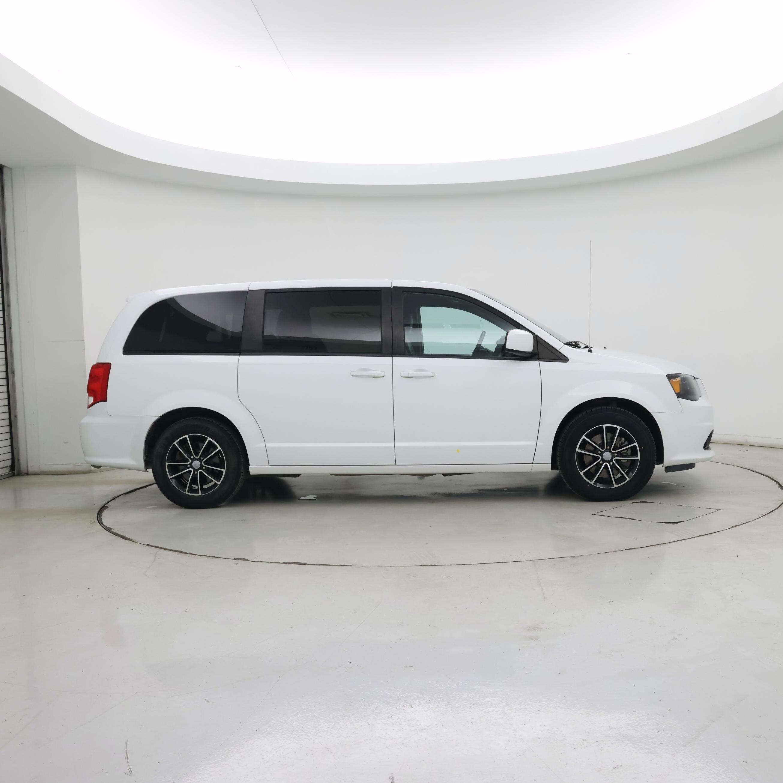 Thumbnail: 2018 Dodge Grand Caravan - 7