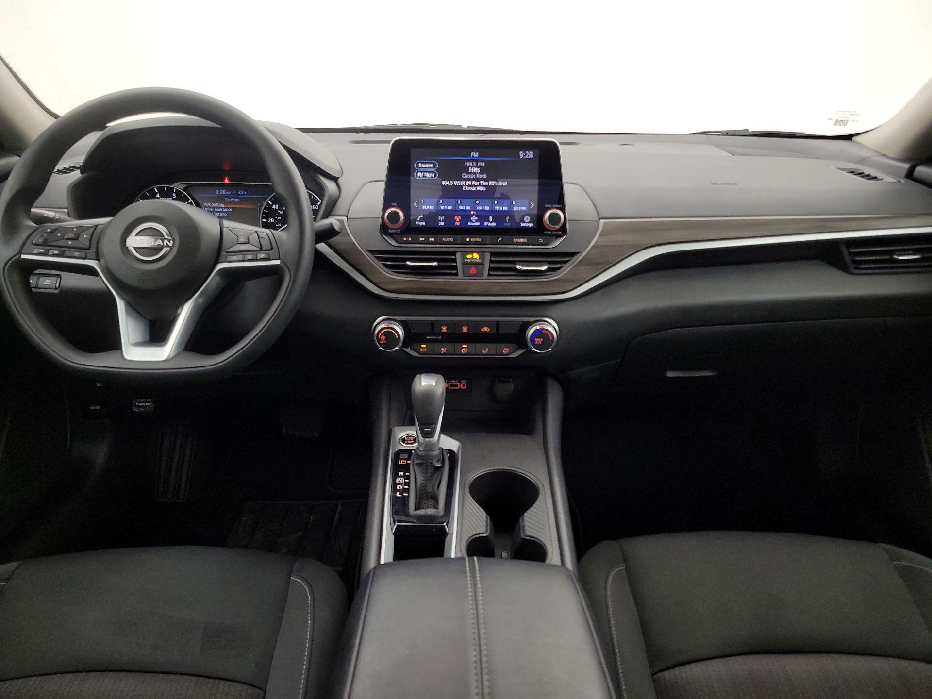 Thumbnail: 2025 Nissan Altima - 9