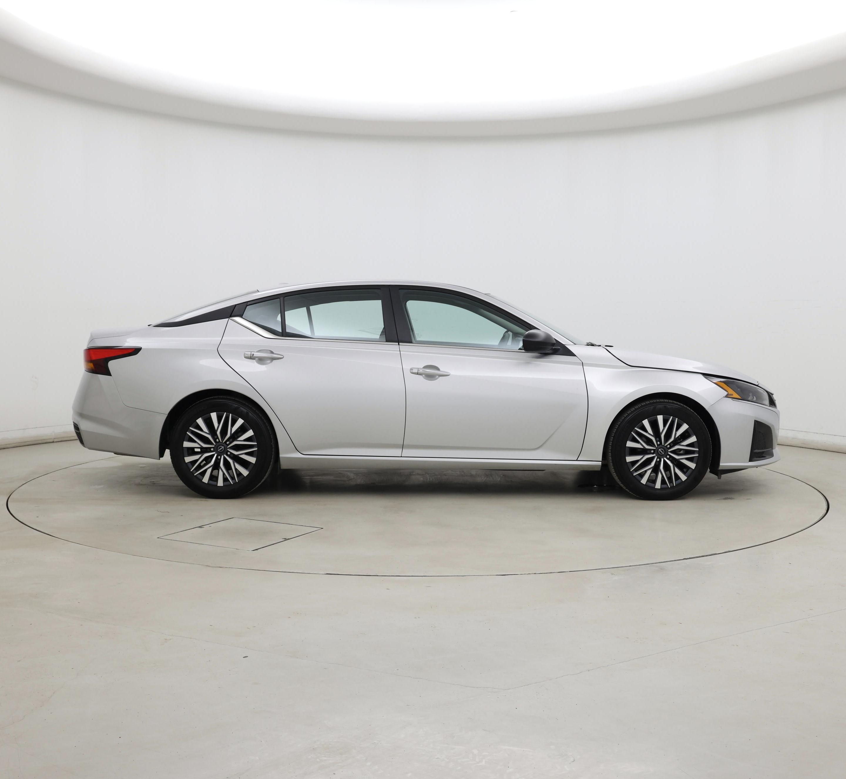 Thumbnail: 2025 Nissan Altima - 7