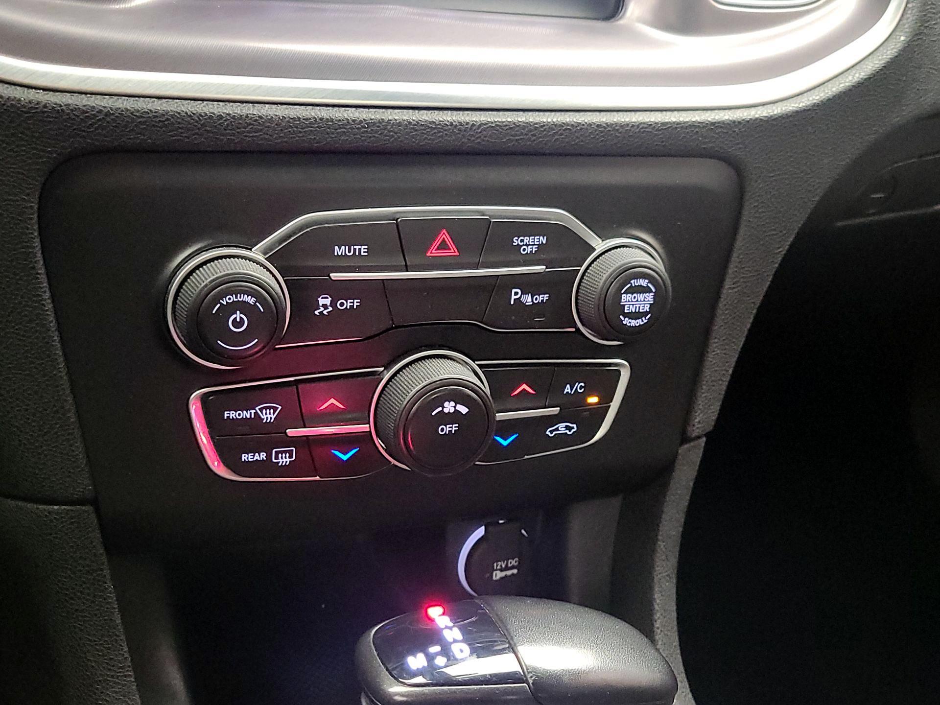 Thumbnail: 2022 Dodge Charger - 16