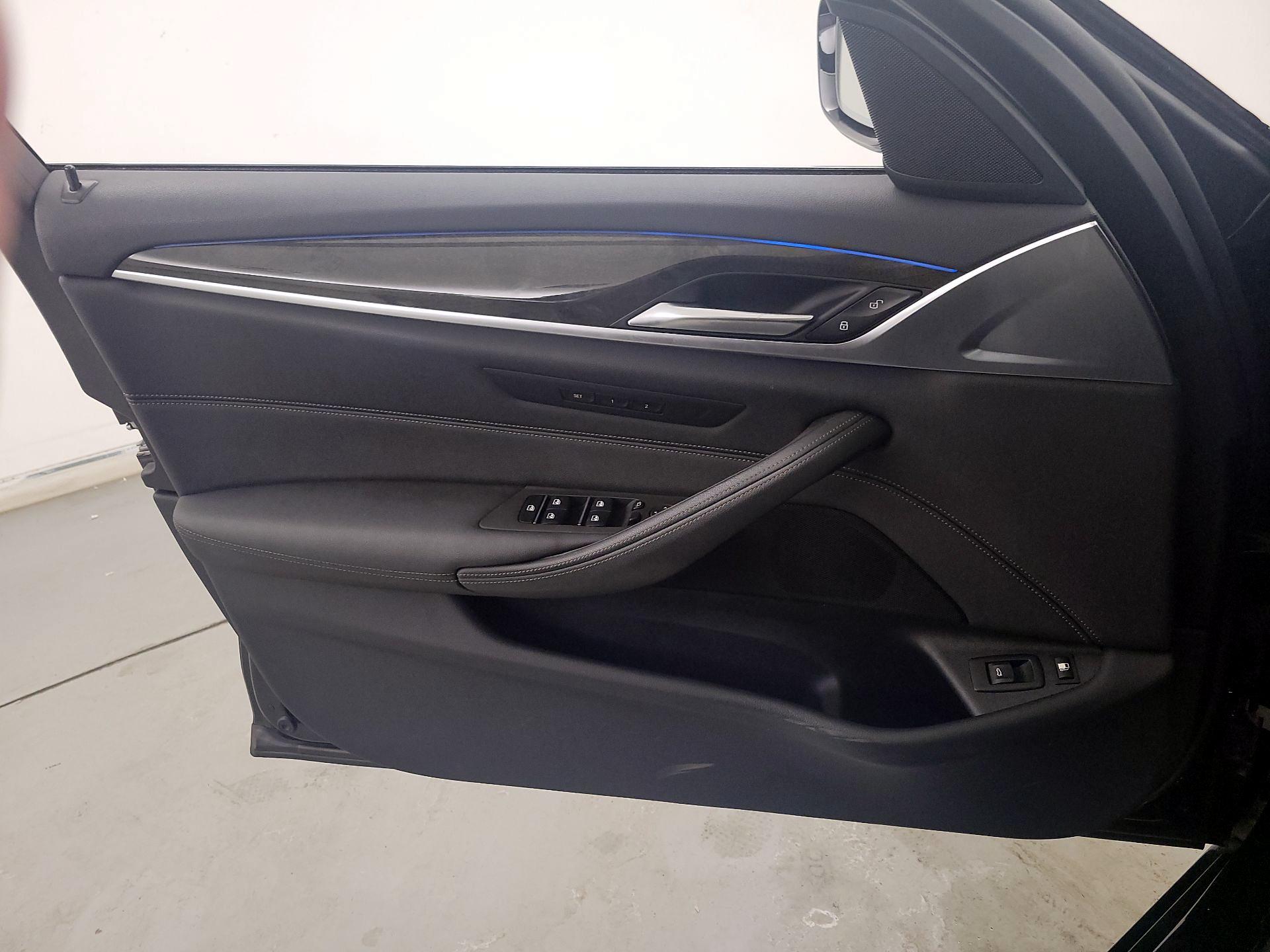 Thumbnail: 2023 BMW 5 Series - 12