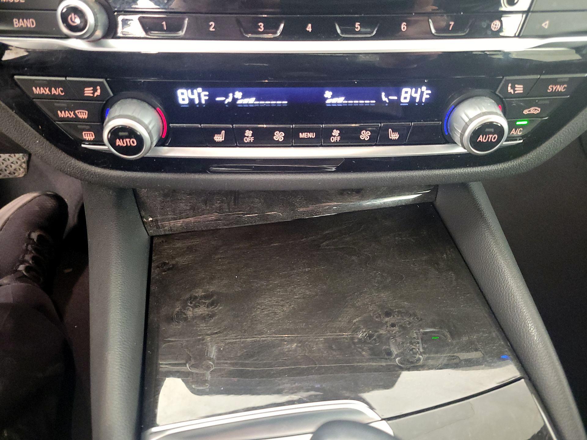 Thumbnail: 2023 BMW 5 Series - 17