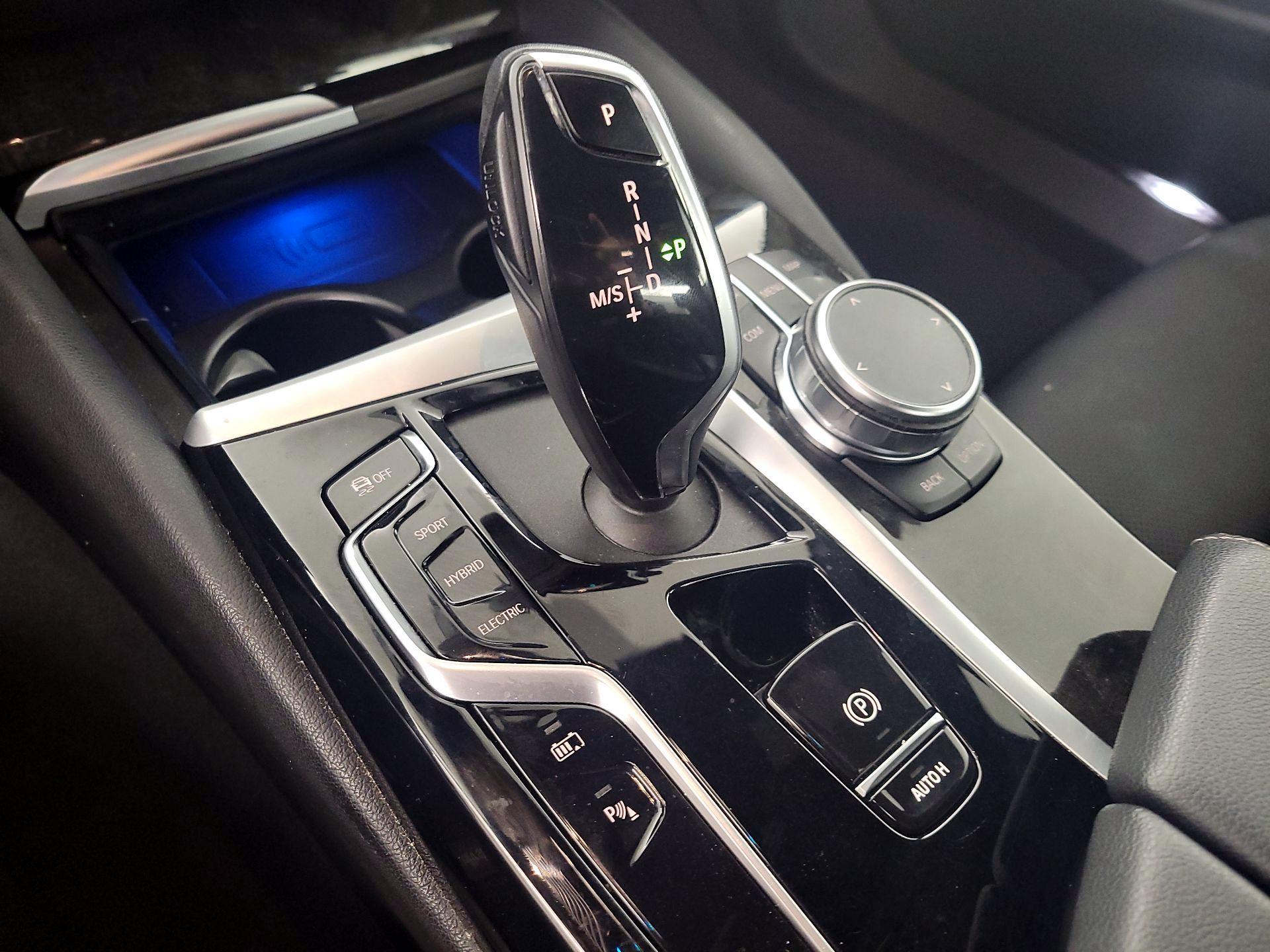 Thumbnail: 2023 BMW 5 Series - 18