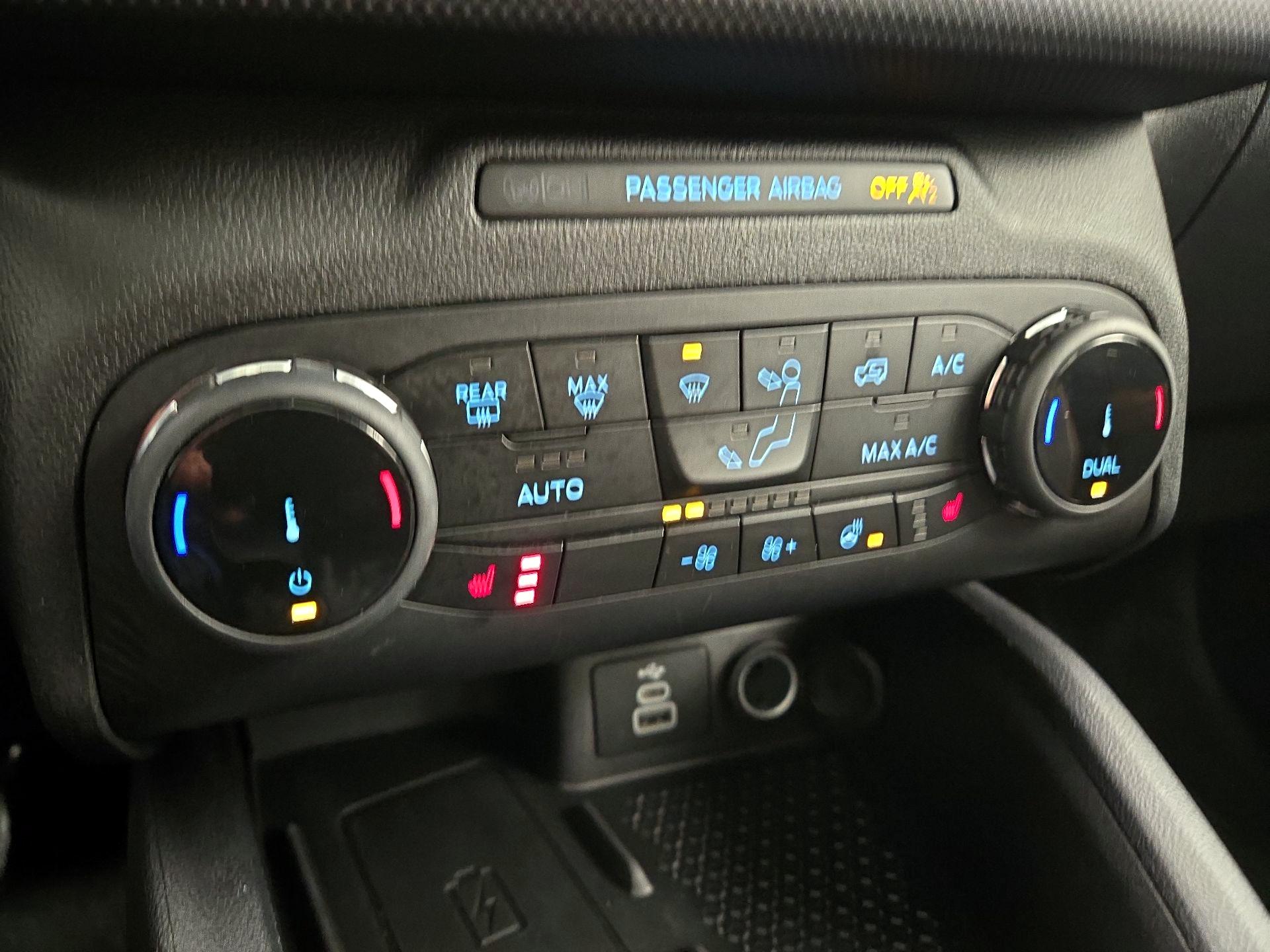 Thumbnail: 2023 Ford Bronco Sport - 17