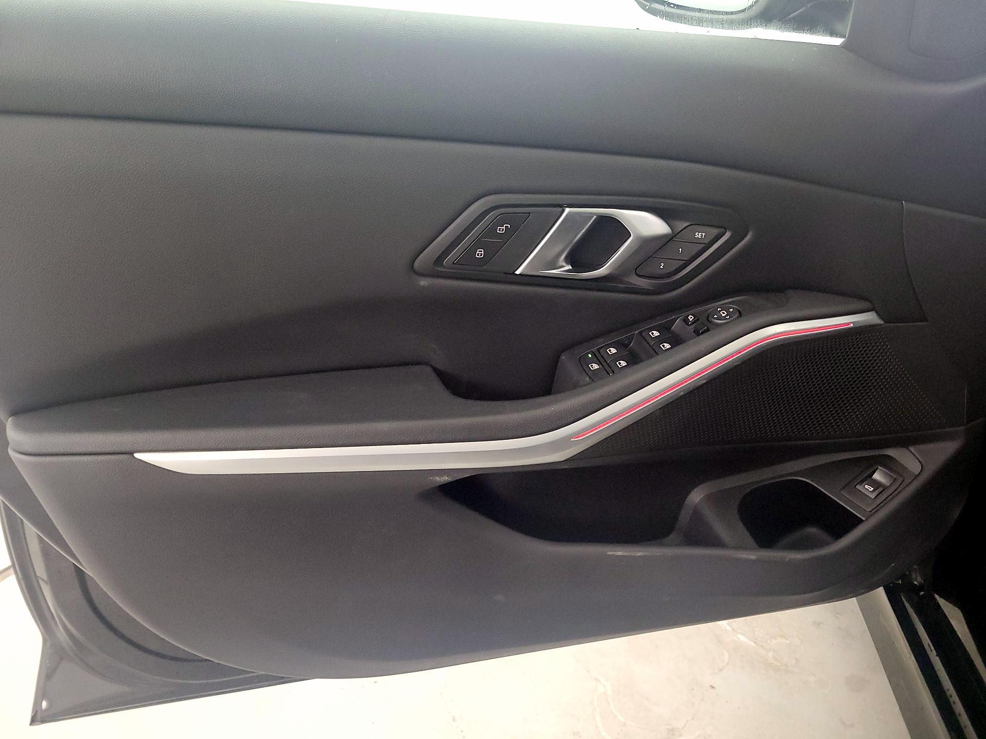 Thumbnail: 2025 BMW 3 Series - 12