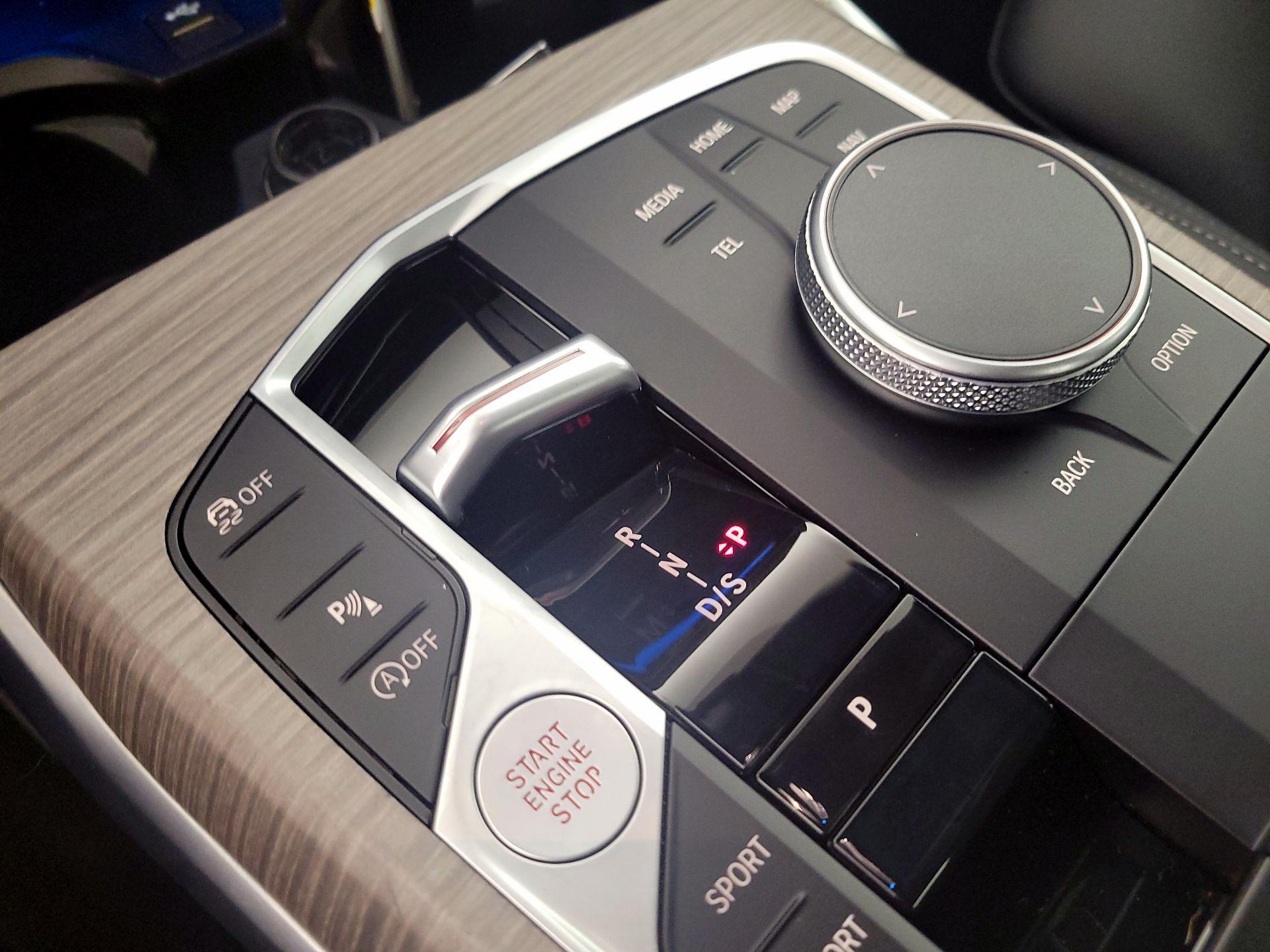 Thumbnail: 2025 BMW 3 Series - 18