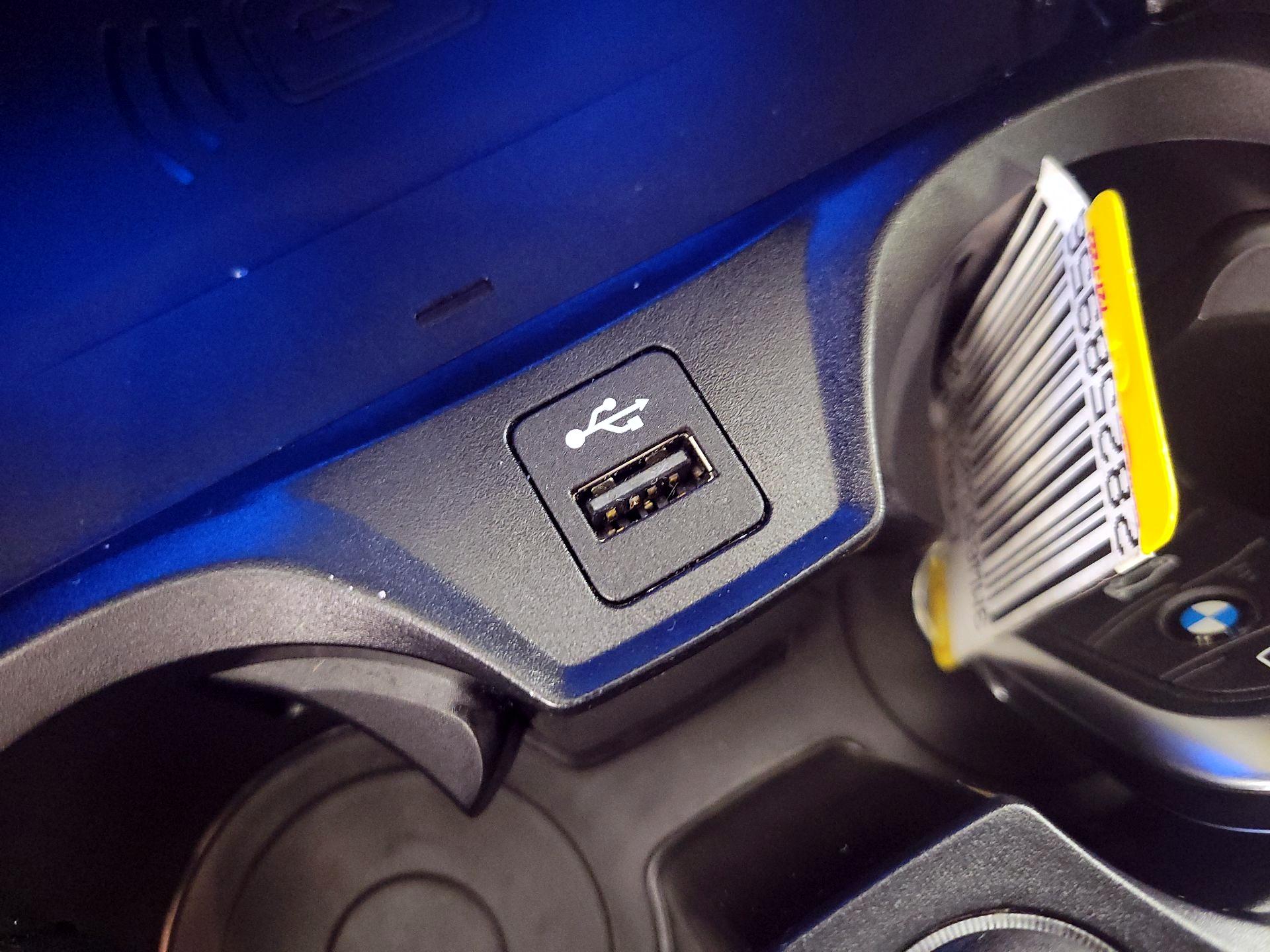 Thumbnail: 2025 BMW 3 Series - 19