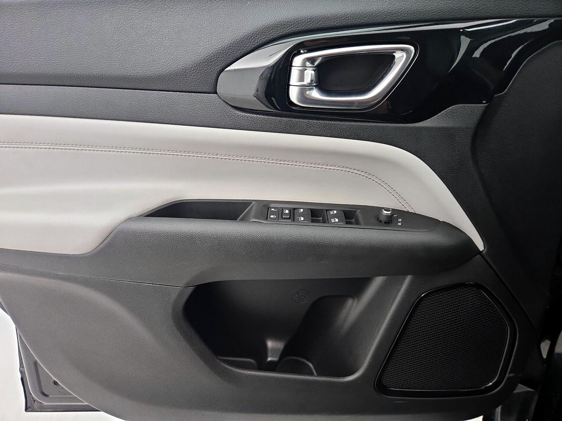 Thumbnail: 2022 Jeep Compass - 12