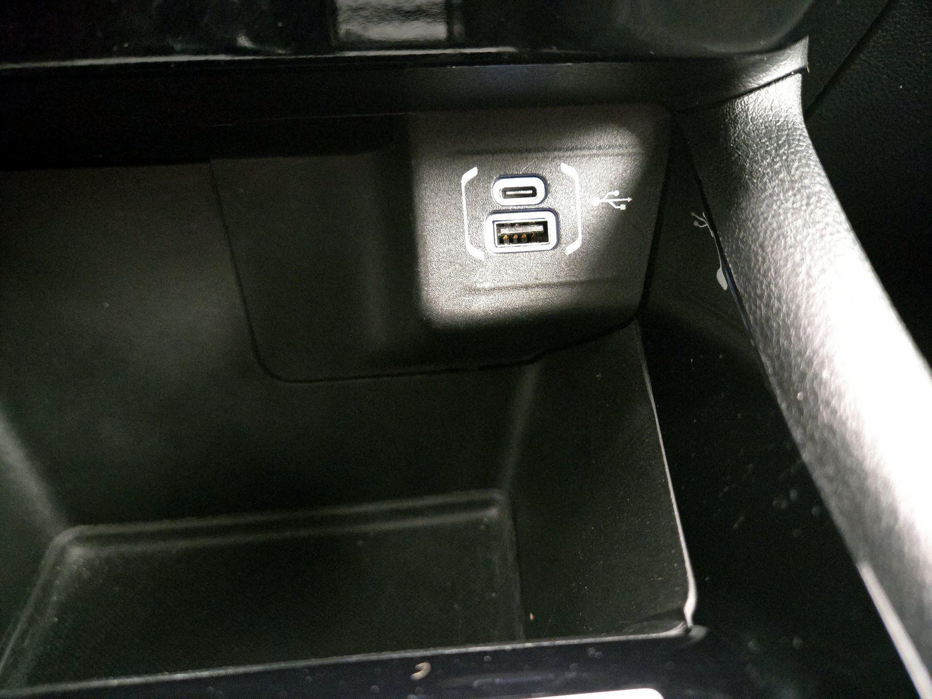 Thumbnail: 2022 Jeep Compass - 18