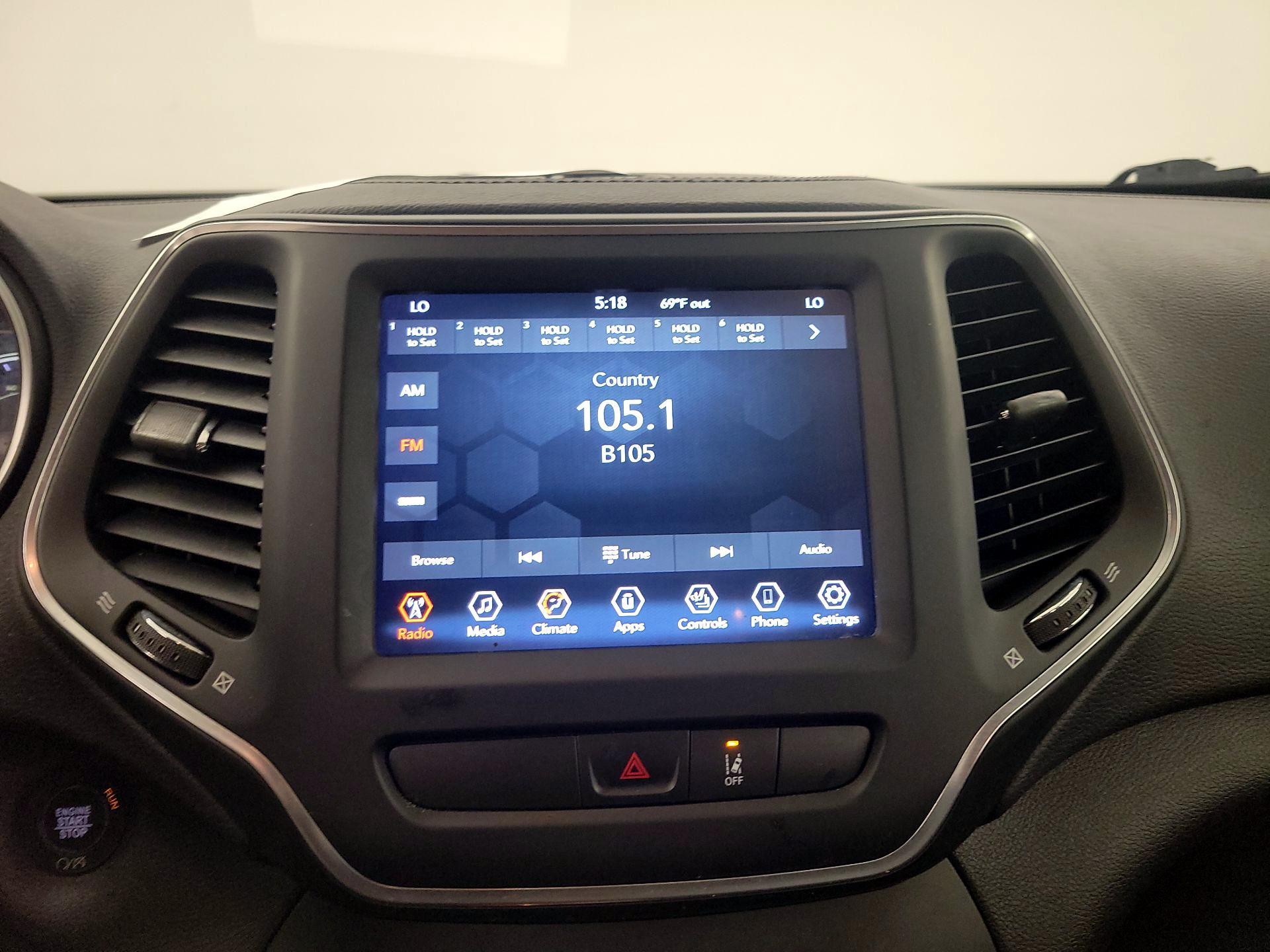 Thumbnail: 2022 Jeep Cherokee - 15