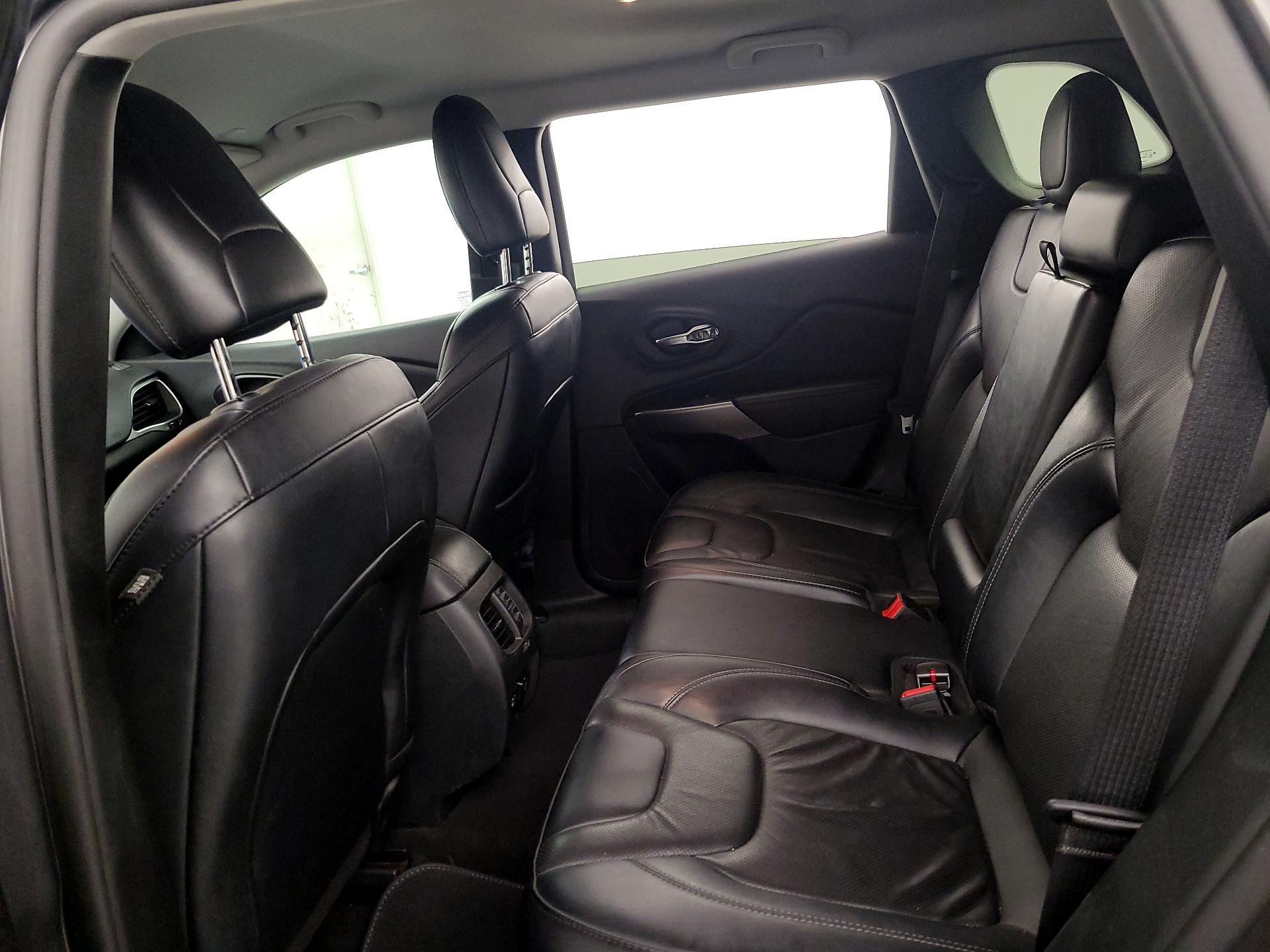 Thumbnail: 2022 Jeep Cherokee - 19