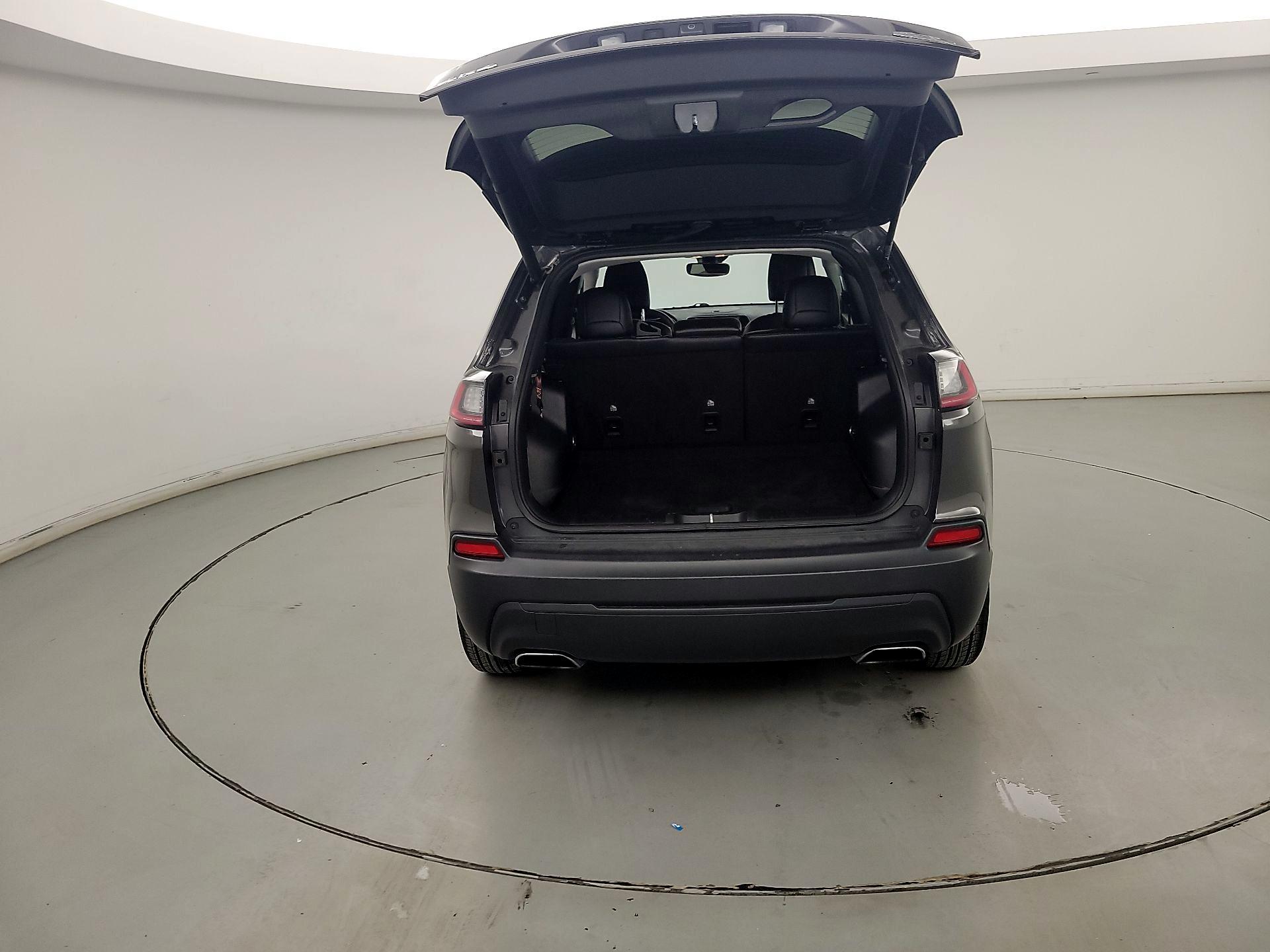 Thumbnail: 2022 Jeep Cherokee - 20