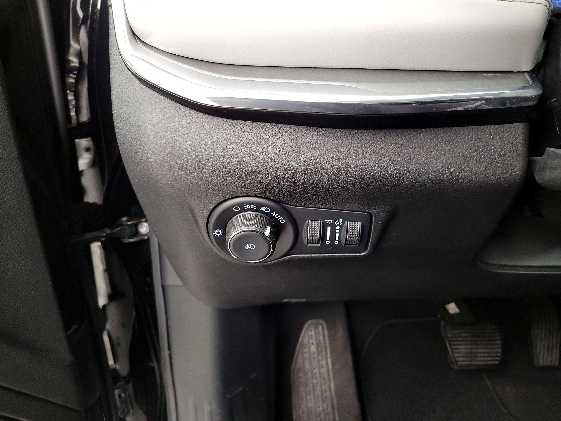 Thumbnail: 2022 Jeep Compass - 13