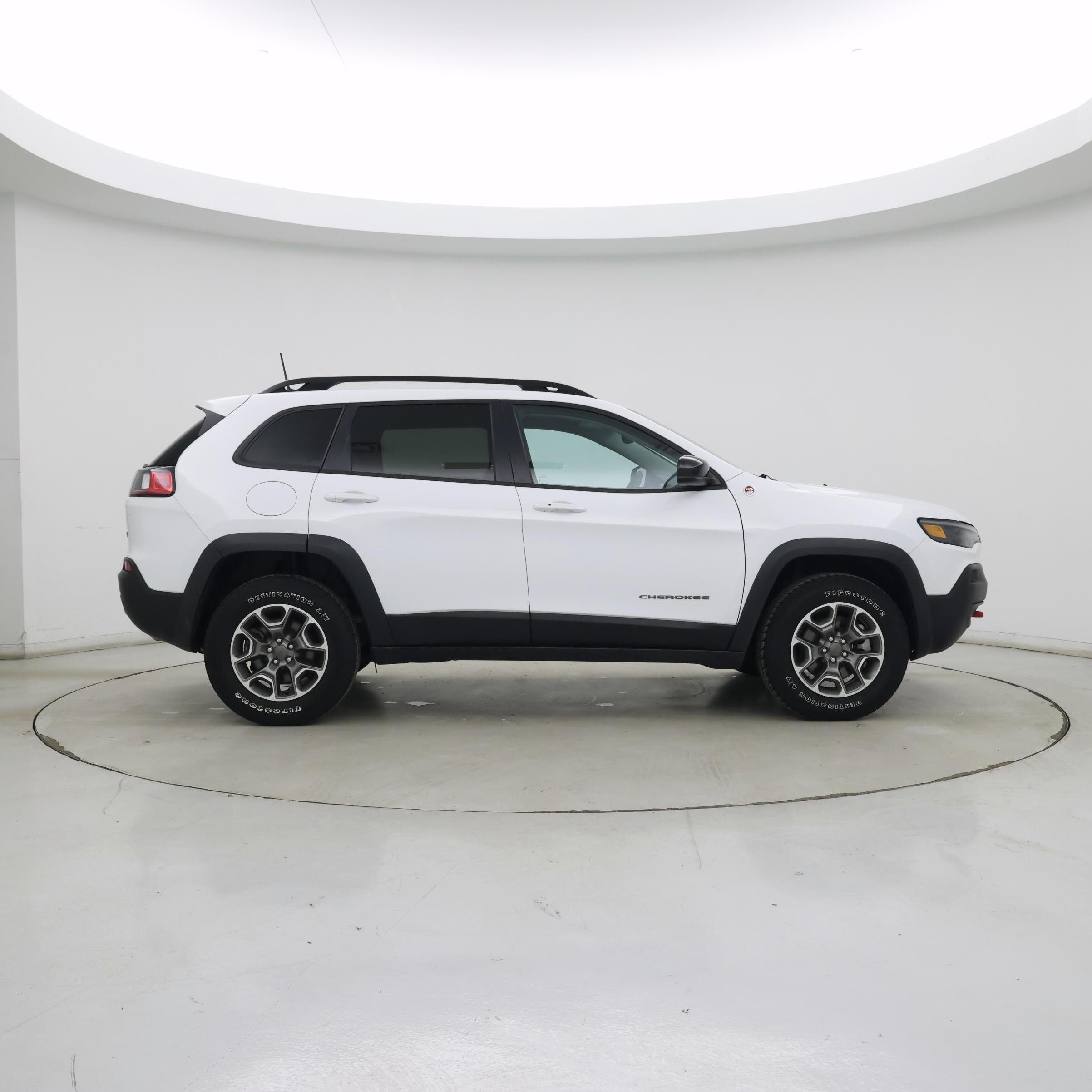 Thumbnail: 2022 Jeep Cherokee - 7