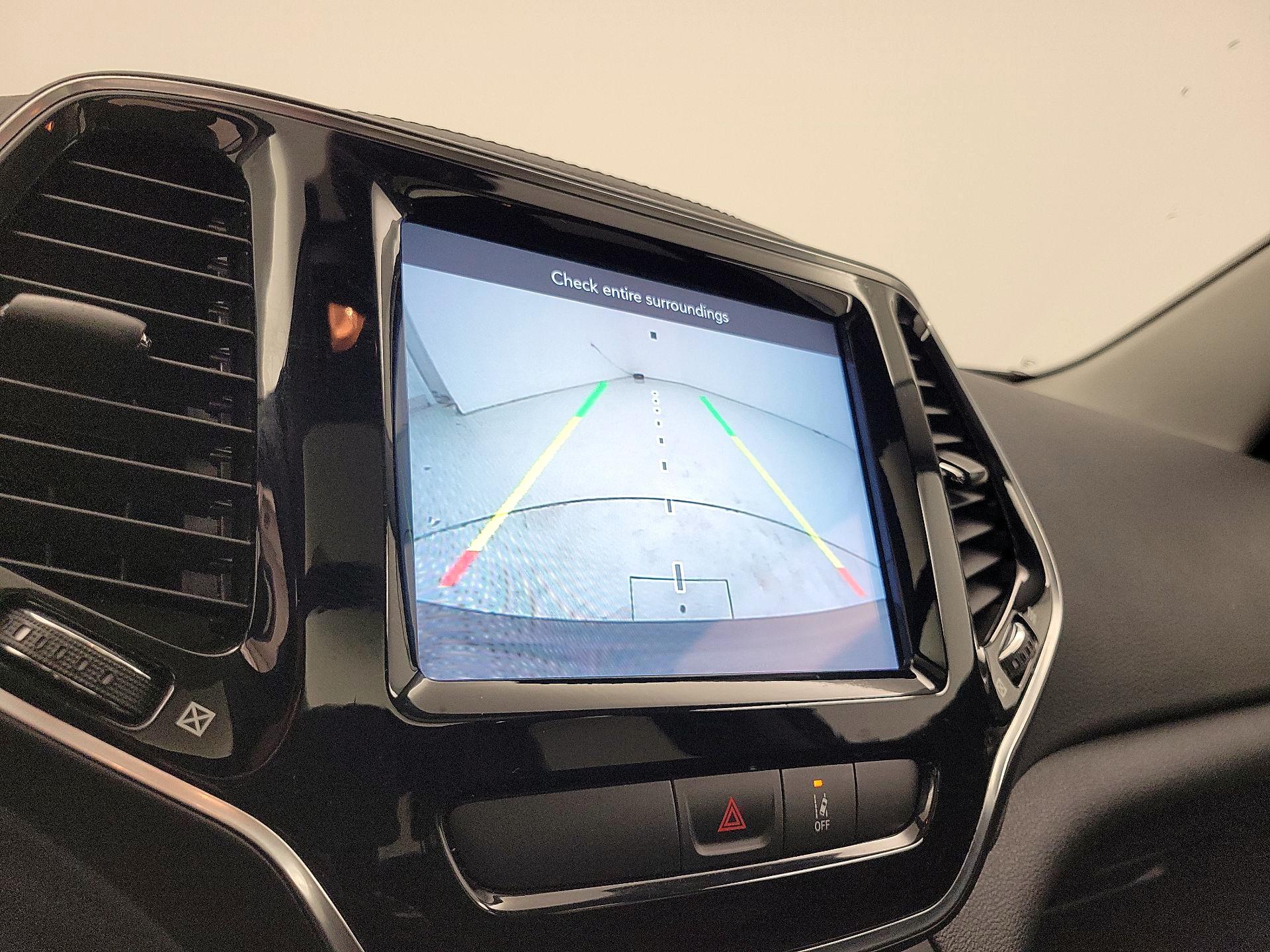 Thumbnail: 2022 Jeep Cherokee - 14