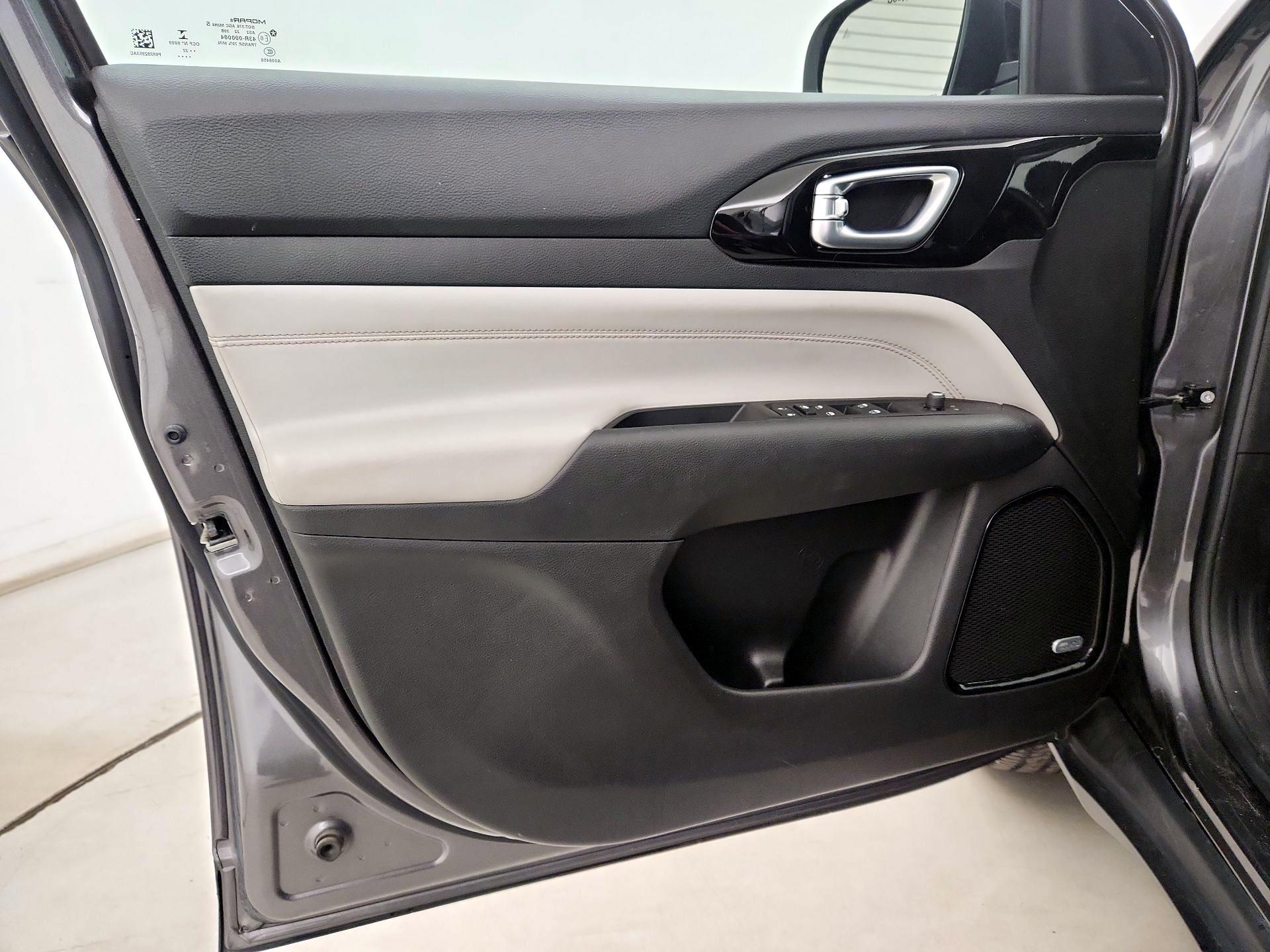 Thumbnail: 2022 Jeep Compass - 12