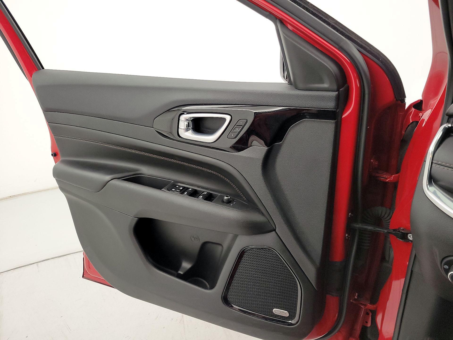 Thumbnail: 2023 Jeep Compass - 12