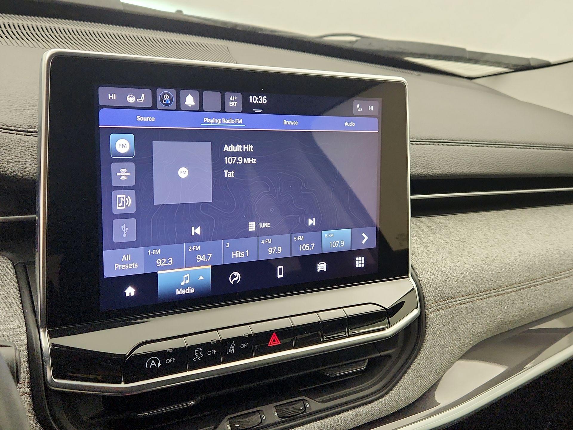 Thumbnail: 2022 Jeep Compass - 15