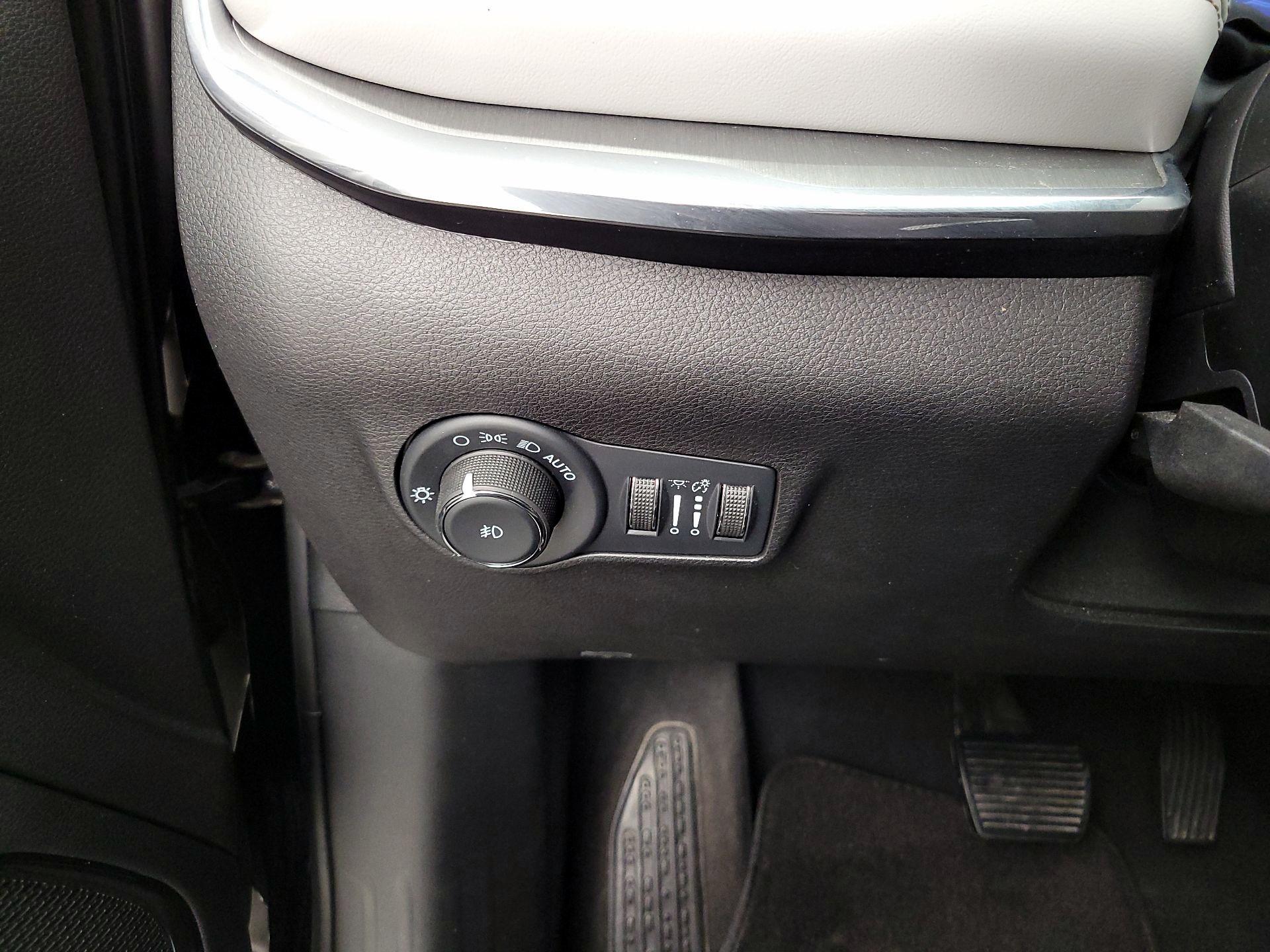 Thumbnail: 2022 Jeep Compass - 13