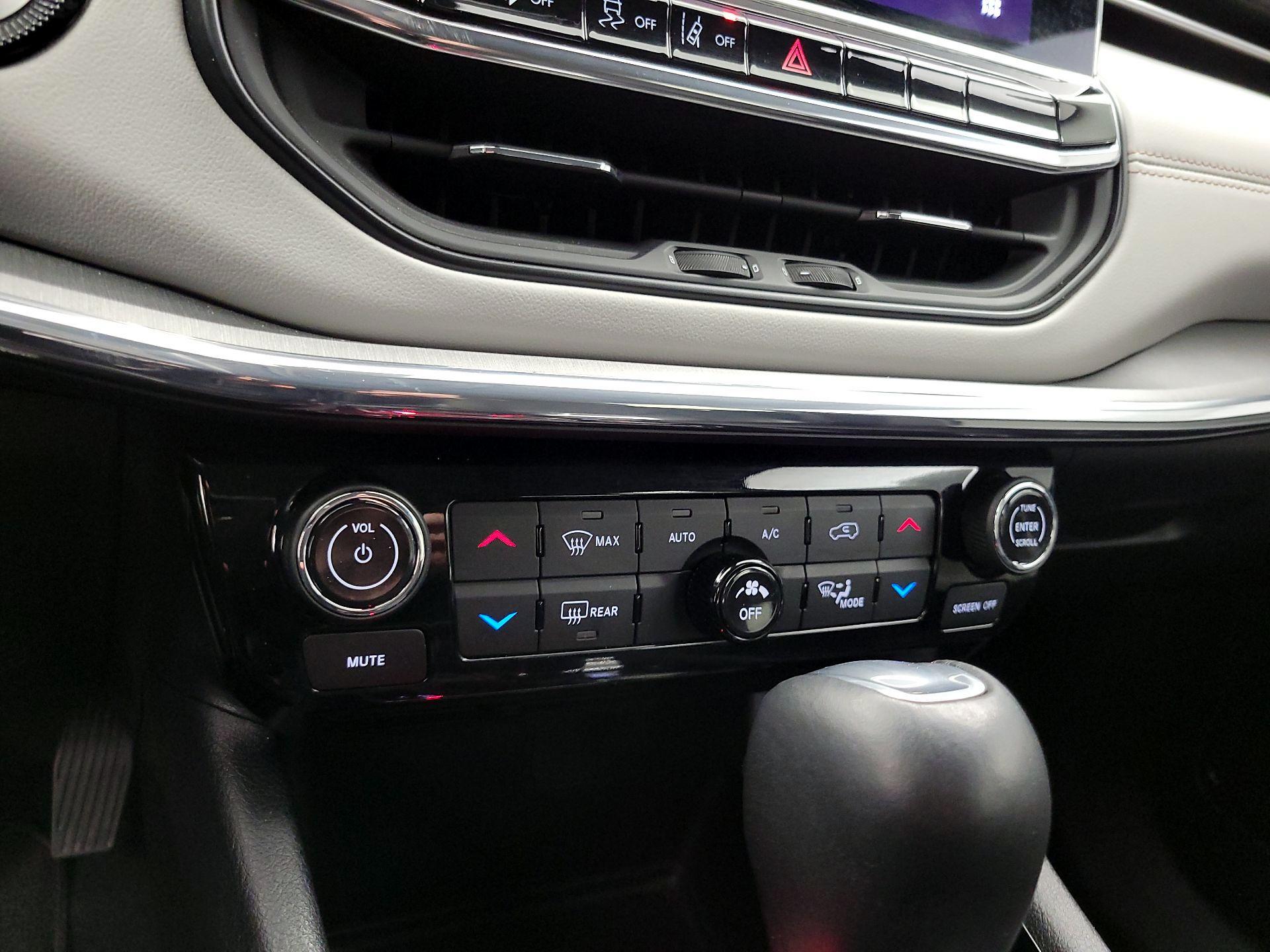 Thumbnail: 2022 Jeep Compass - 16