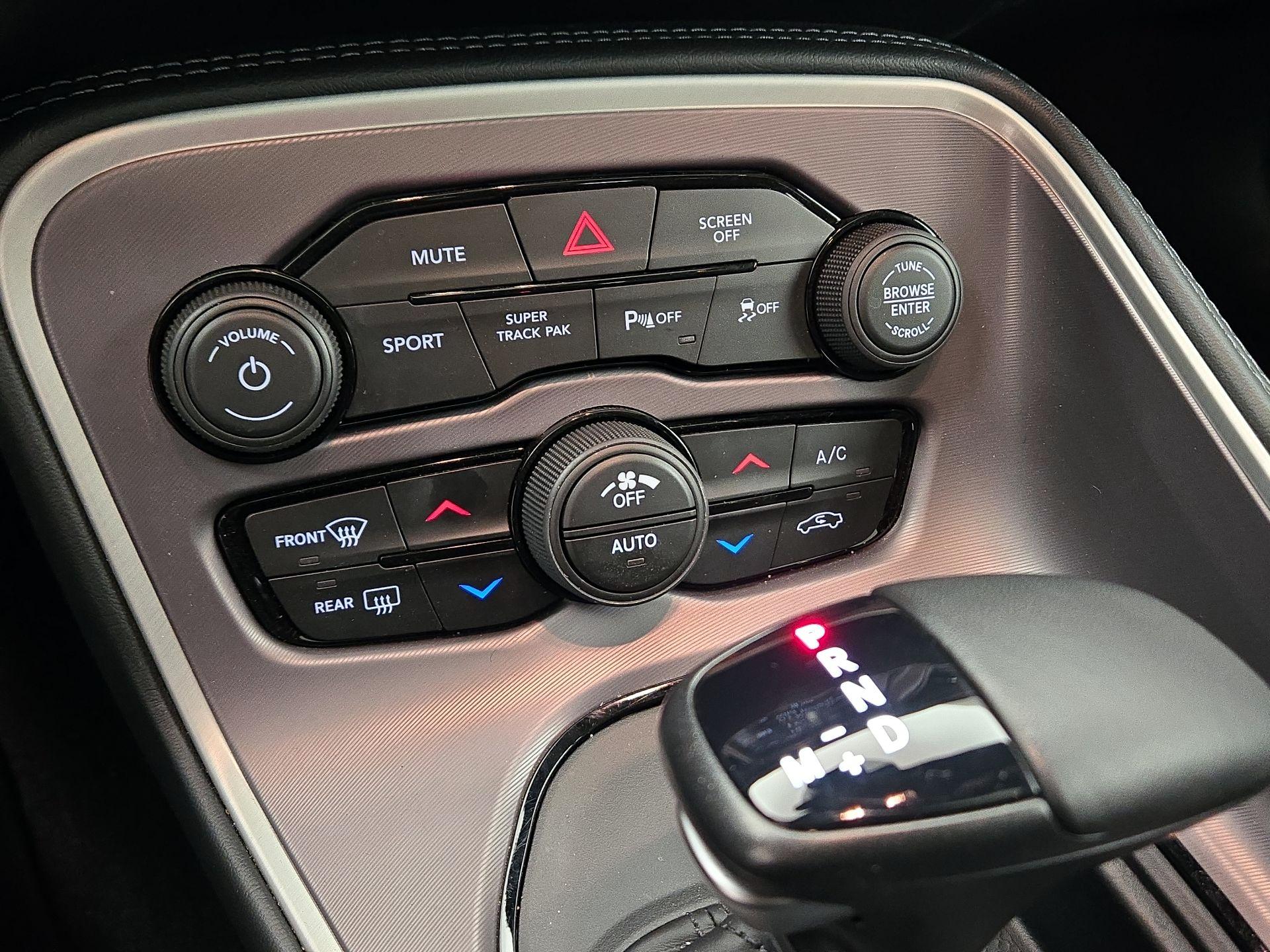 Thumbnail: 2022 Dodge Challenger - 16