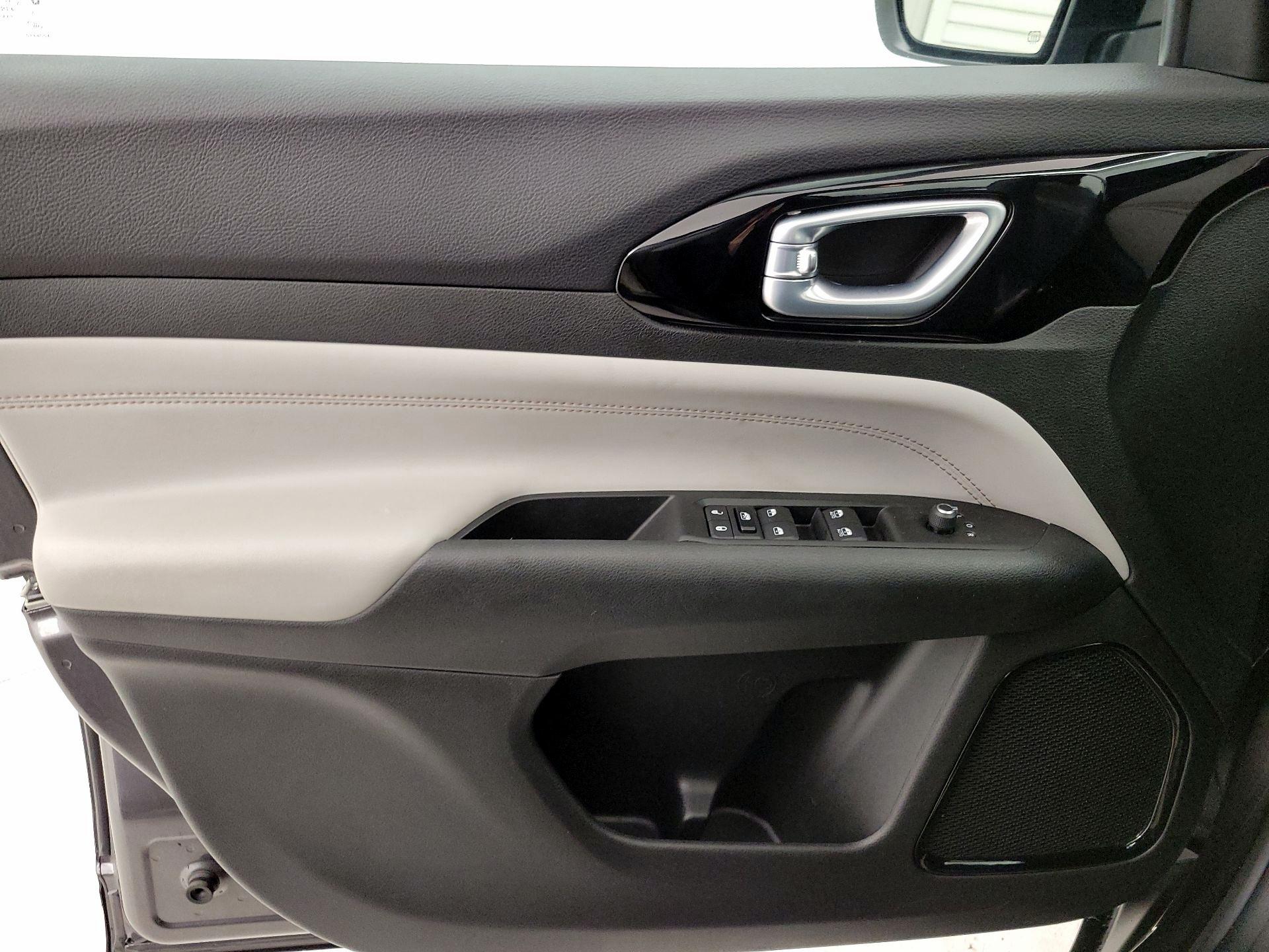 Thumbnail: 2022 Jeep Compass - 12