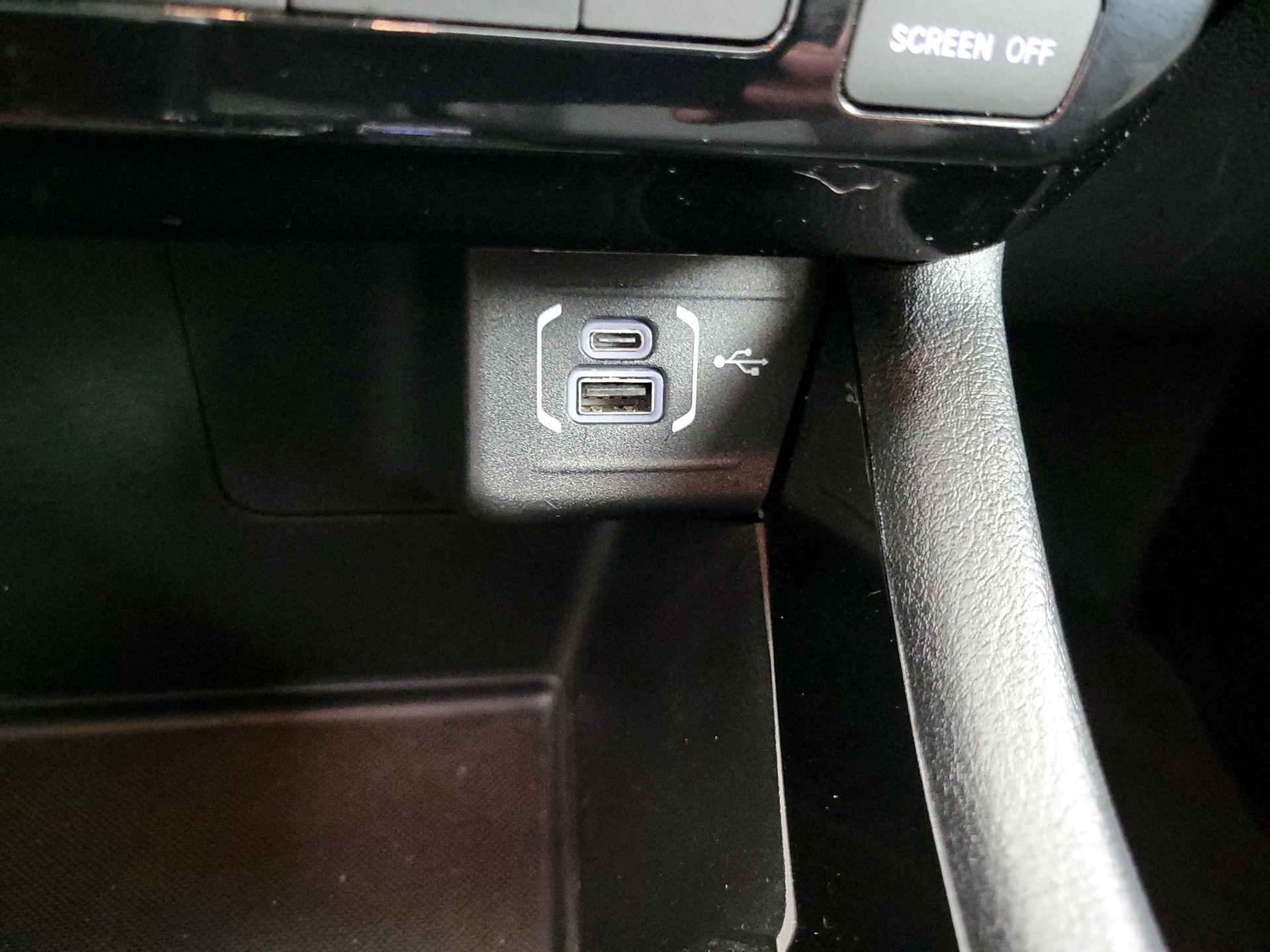 Thumbnail: 2022 Jeep Compass - 18