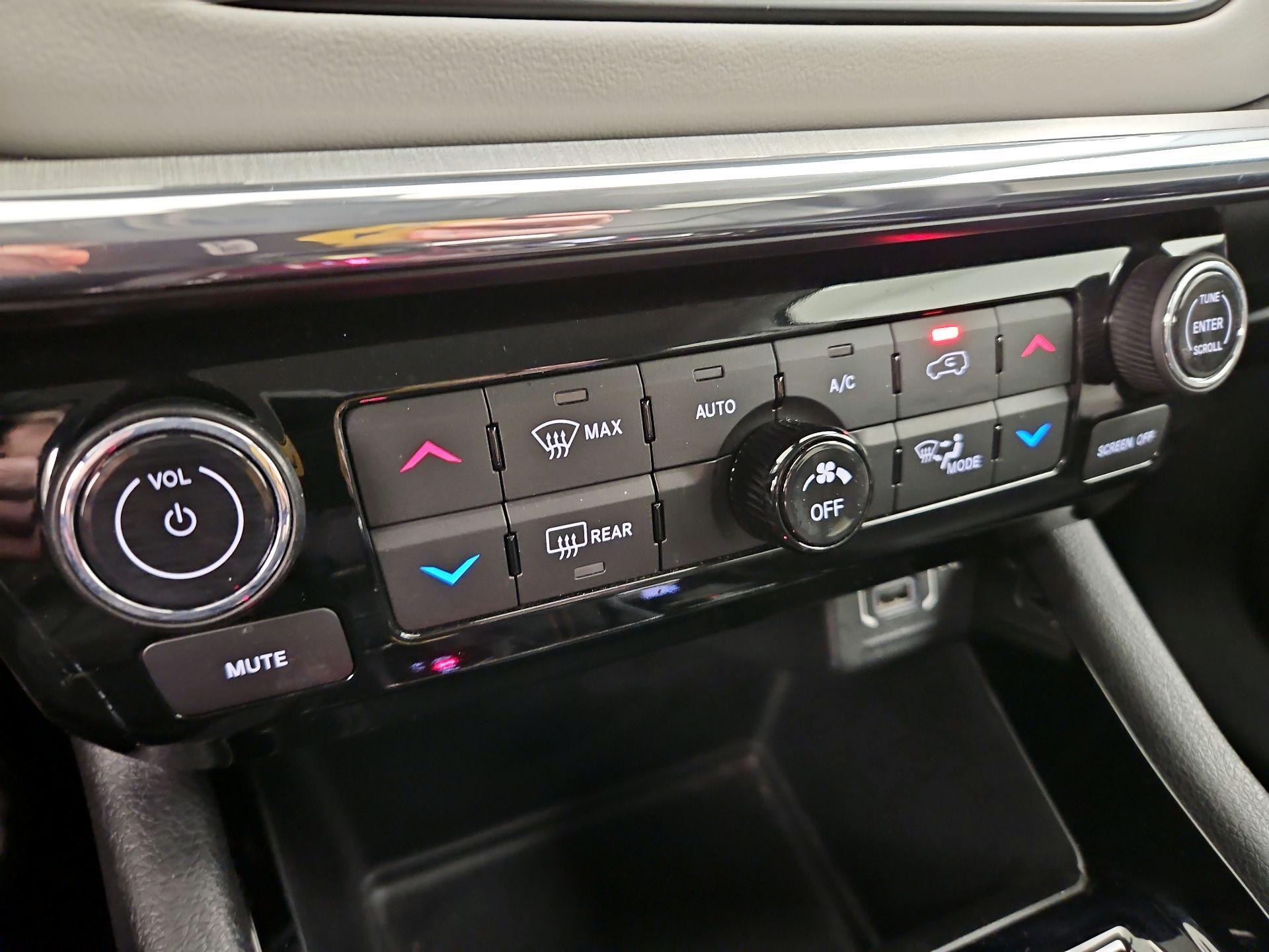 Thumbnail: 2022 Jeep Compass - 16