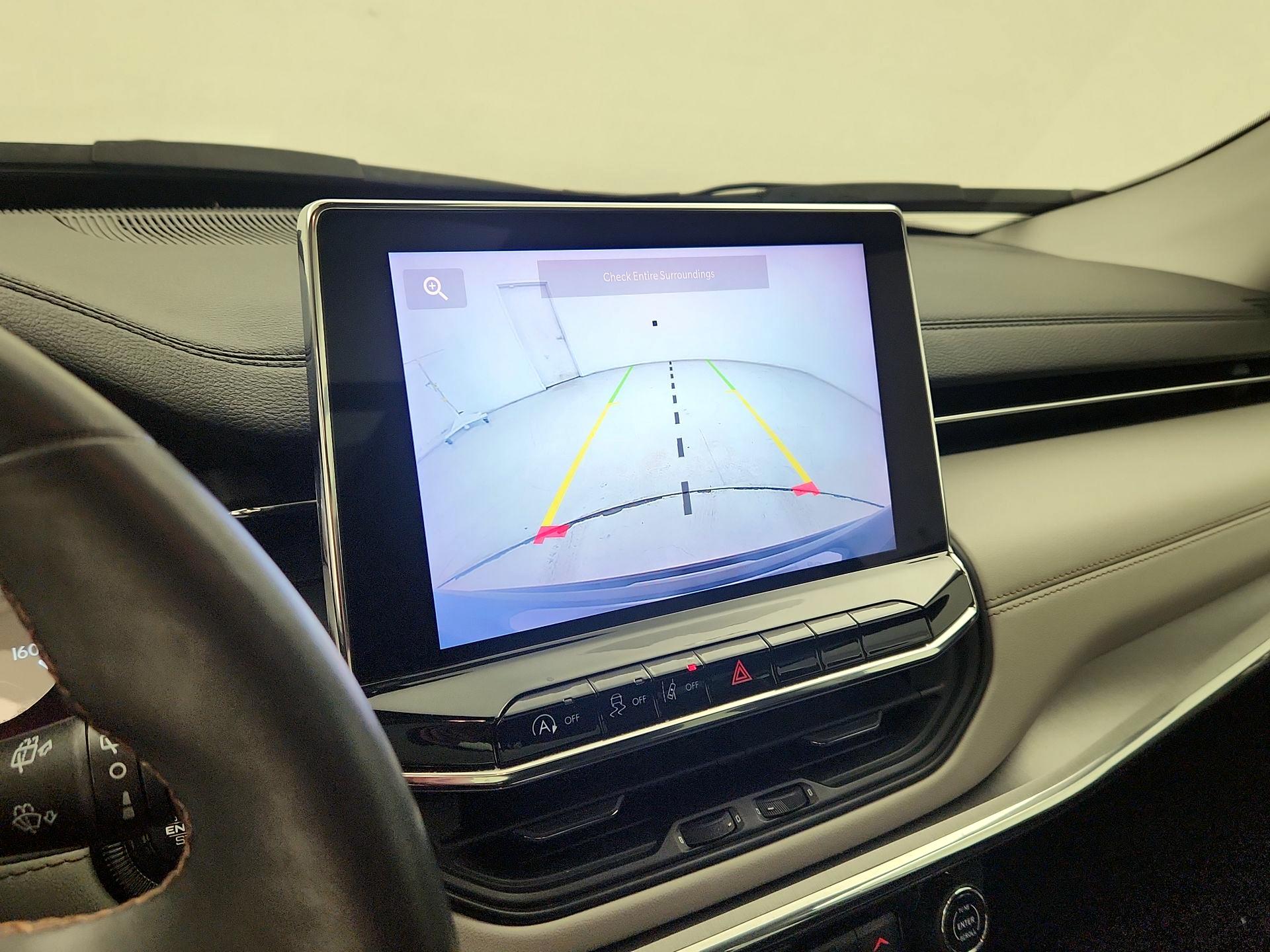 Thumbnail: 2022 Jeep Compass - 14