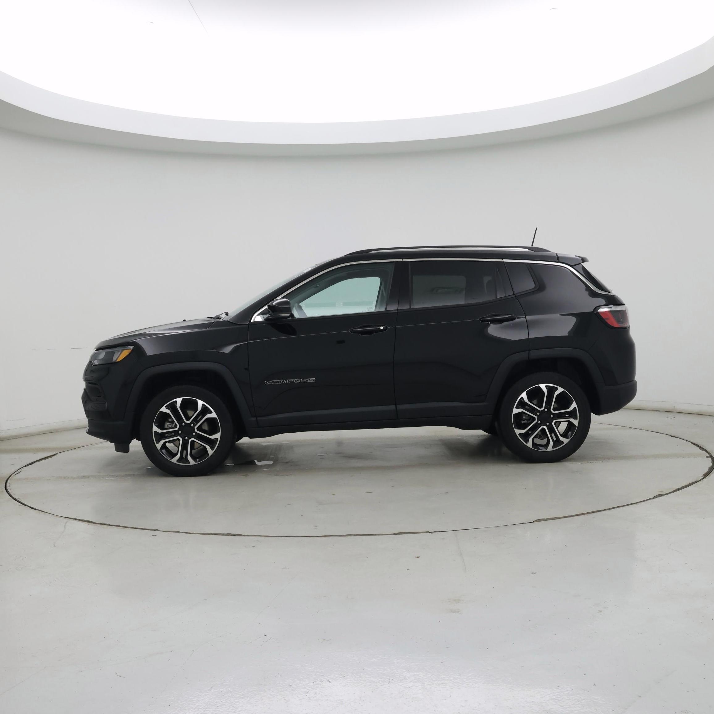Thumbnail: 2022 Jeep Compass - 3