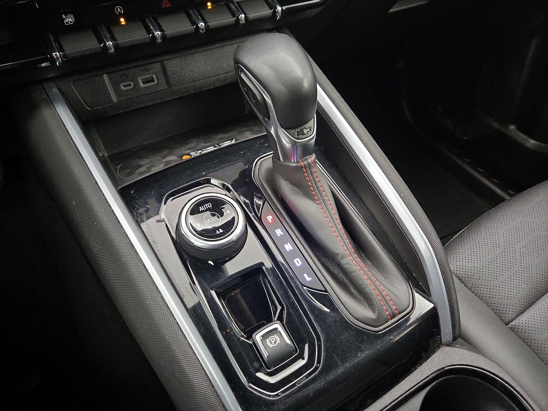 Thumbnail: 2023 Chevrolet Colorado - 17