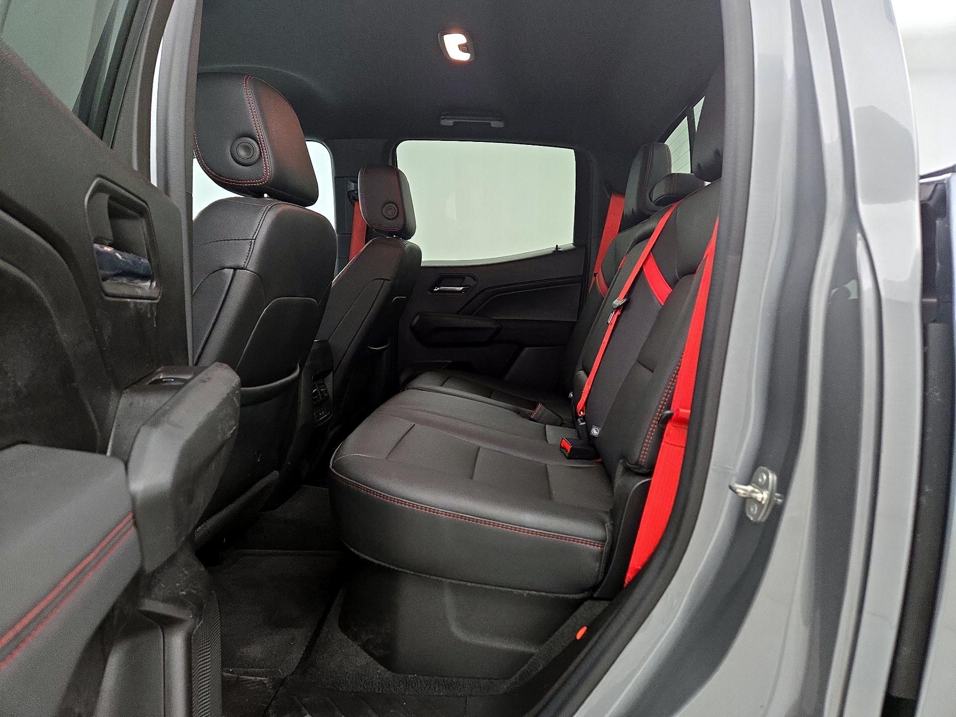 Thumbnail: 2023 Chevrolet Colorado - 19