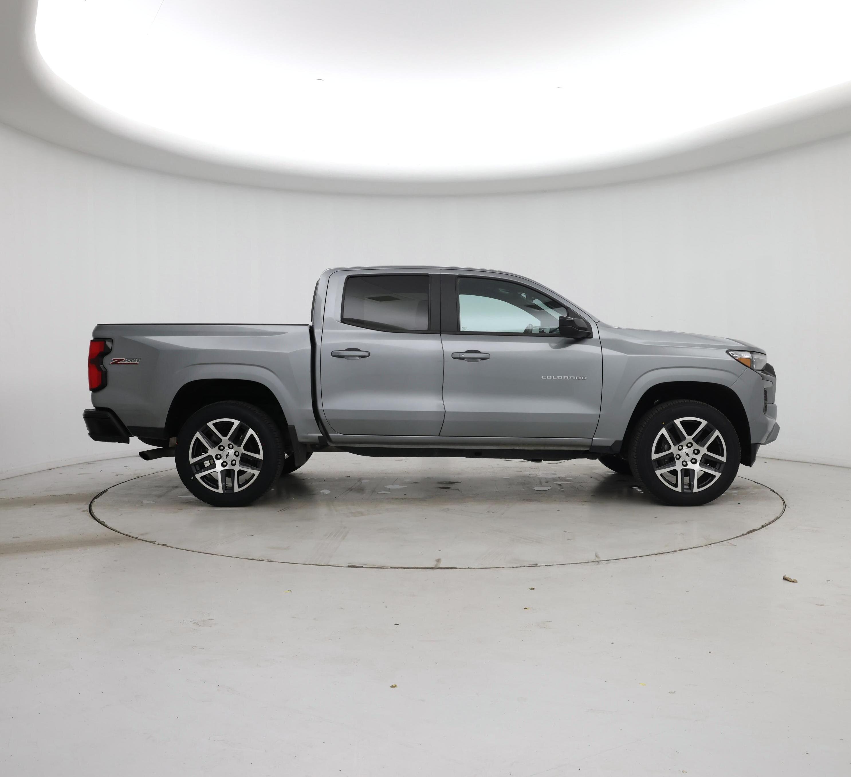 Thumbnail: 2023 Chevrolet Colorado - 7