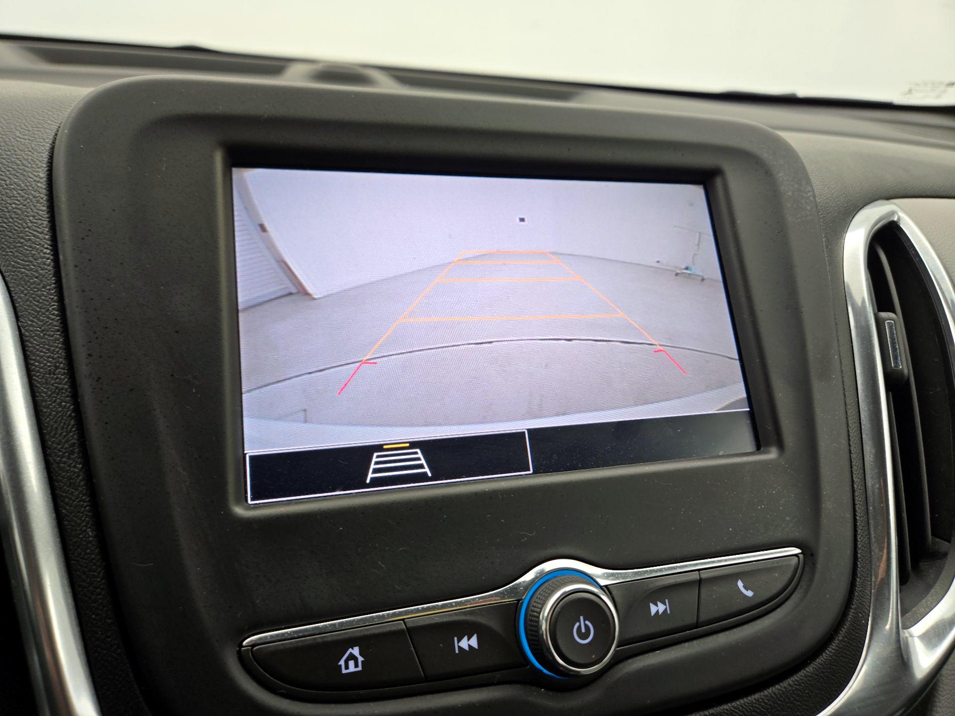 Thumbnail: 2022 Chevrolet Equinox - 14