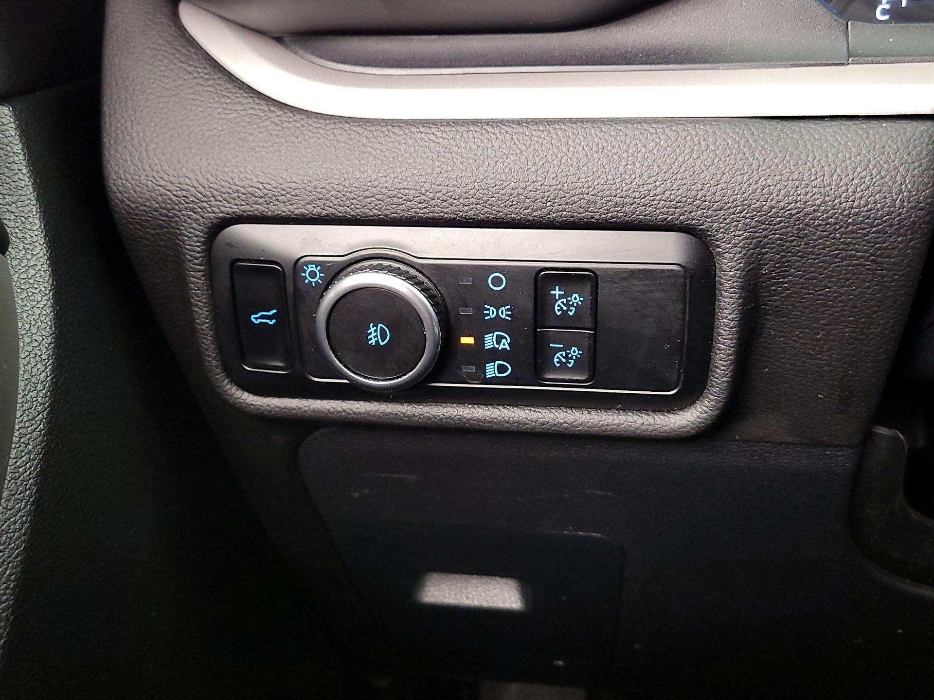 Thumbnail: 2023 Ford Explorer - 13