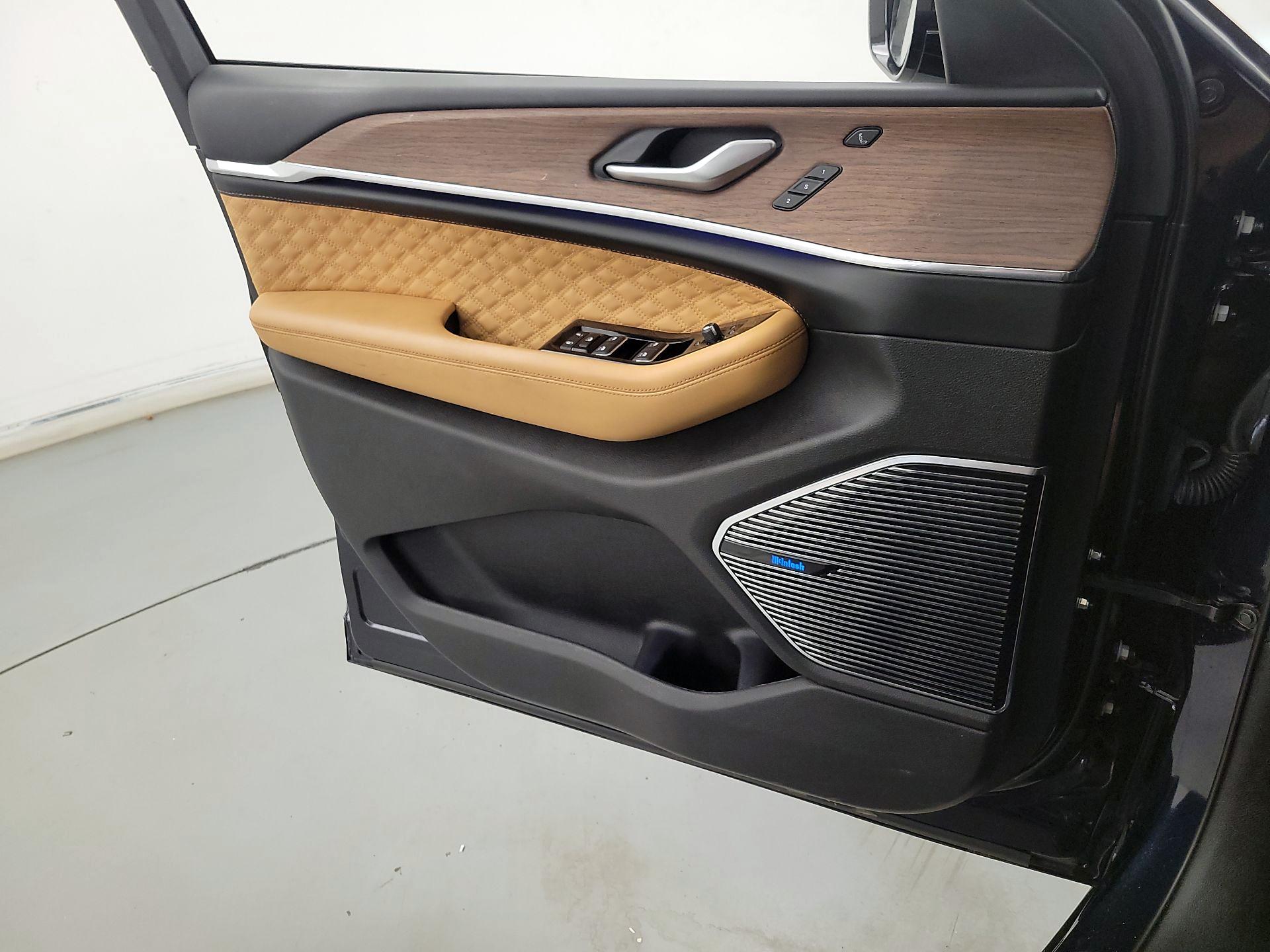 Thumbnail: 2022 Jeep Grand Cherokee - 12