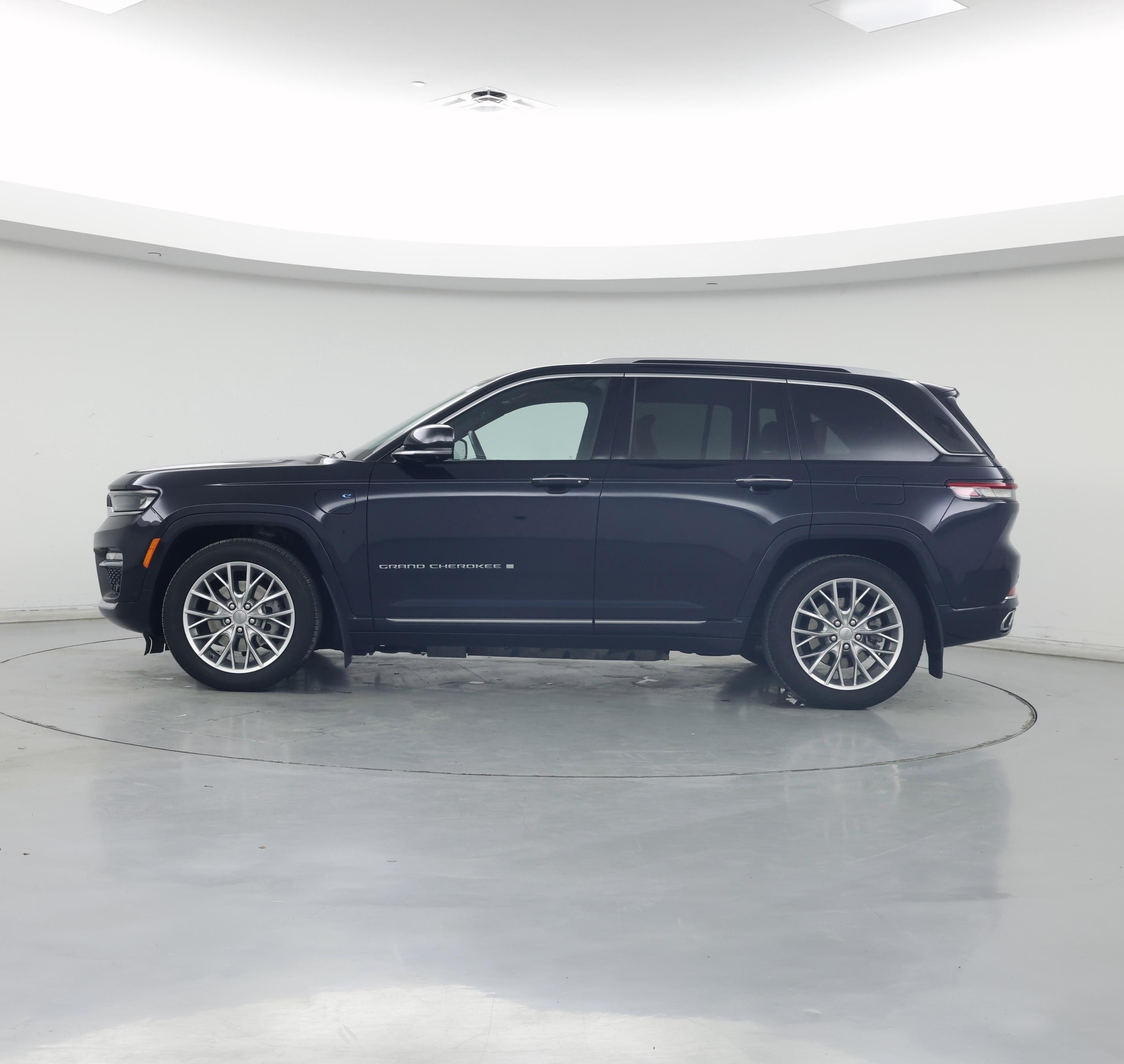 Thumbnail: 2022 Jeep Grand Cherokee - 3