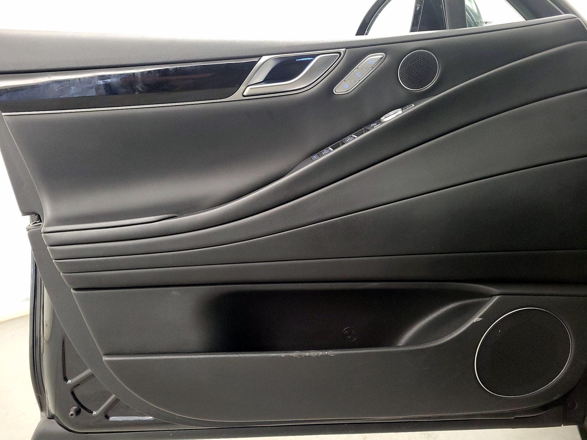 Thumbnail: 2023 Genesis G80 - 12