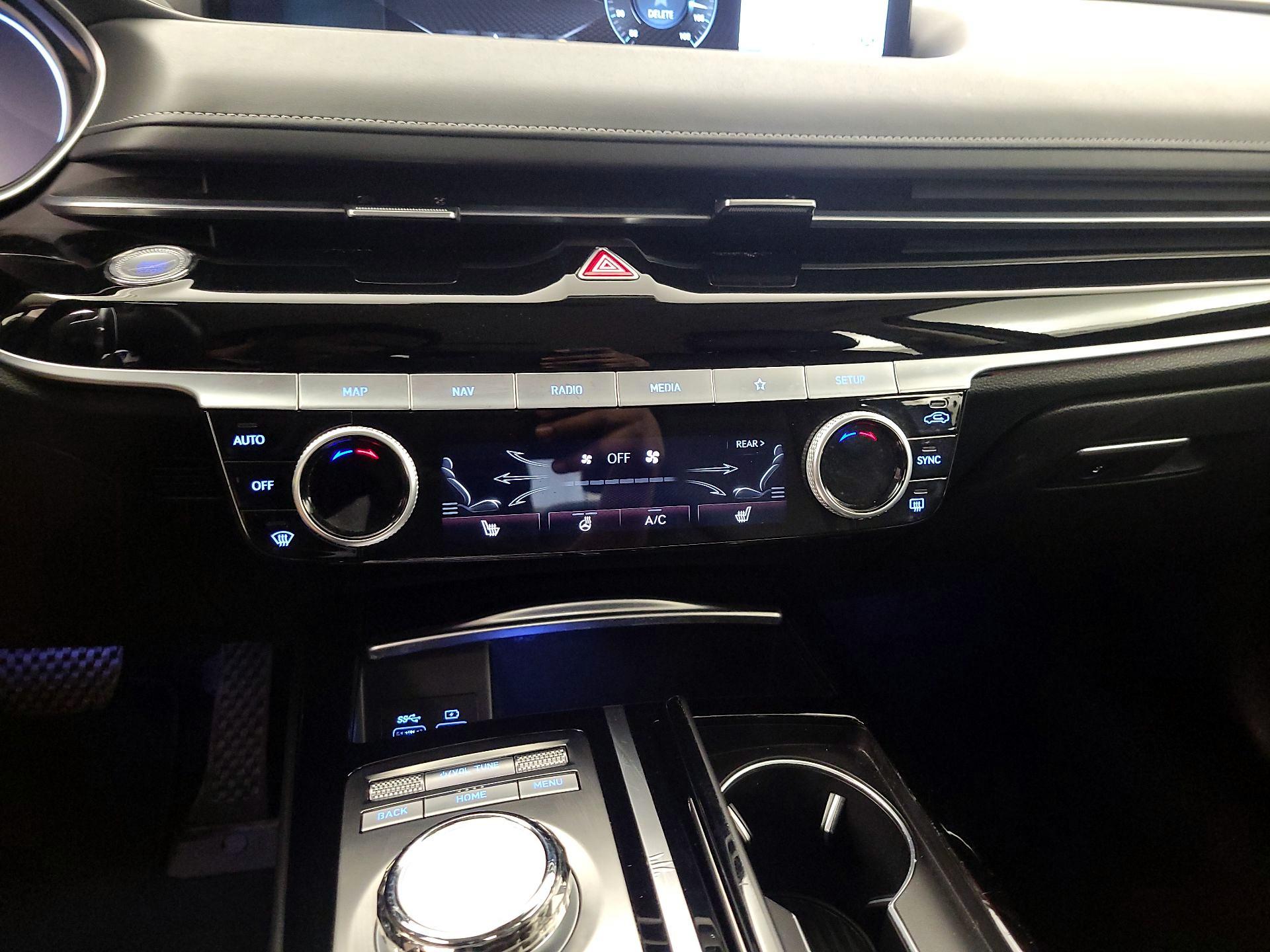 Thumbnail: 2023 Genesis G80 - 17