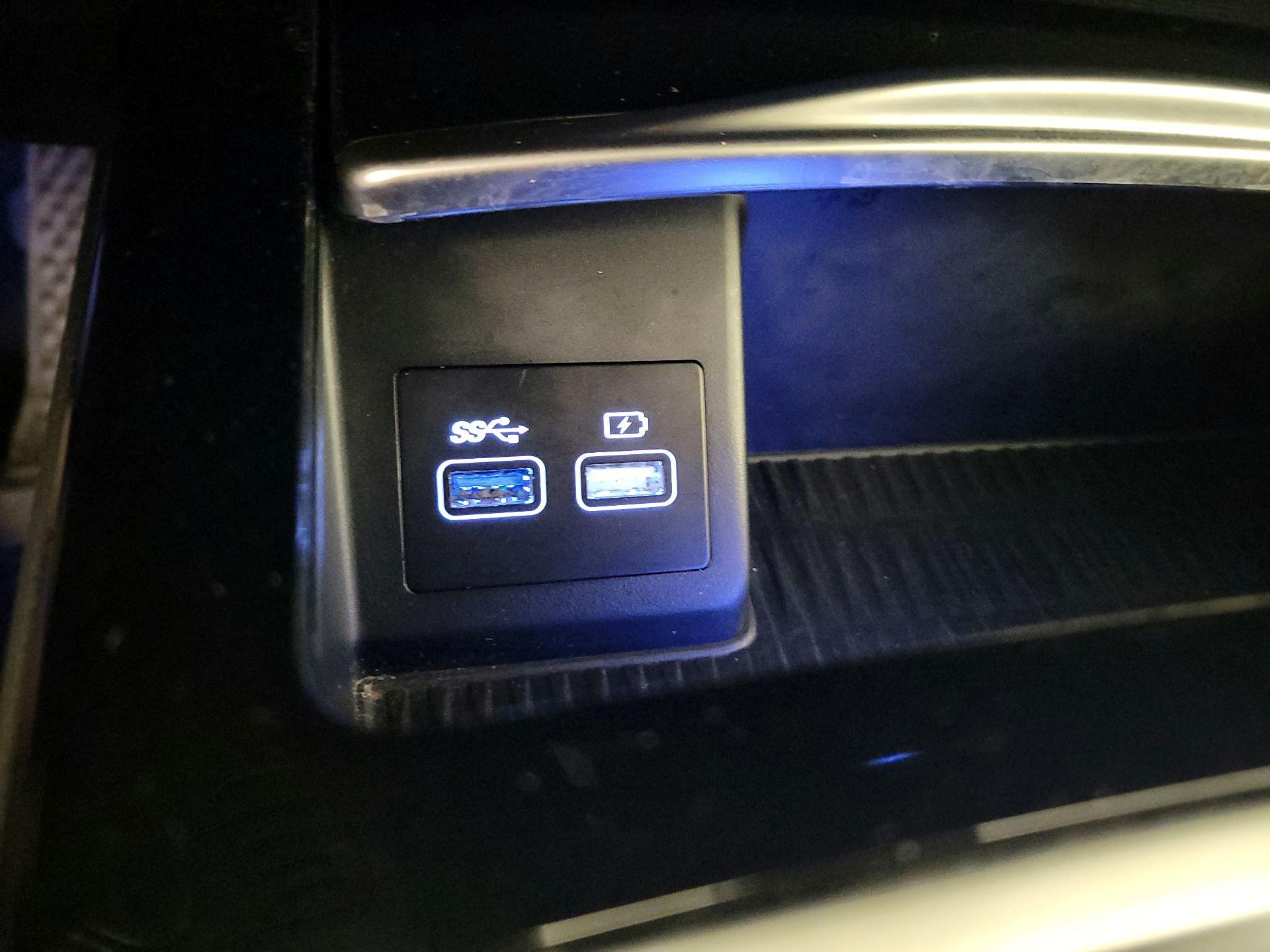 Thumbnail: 2023 Genesis G80 - 19