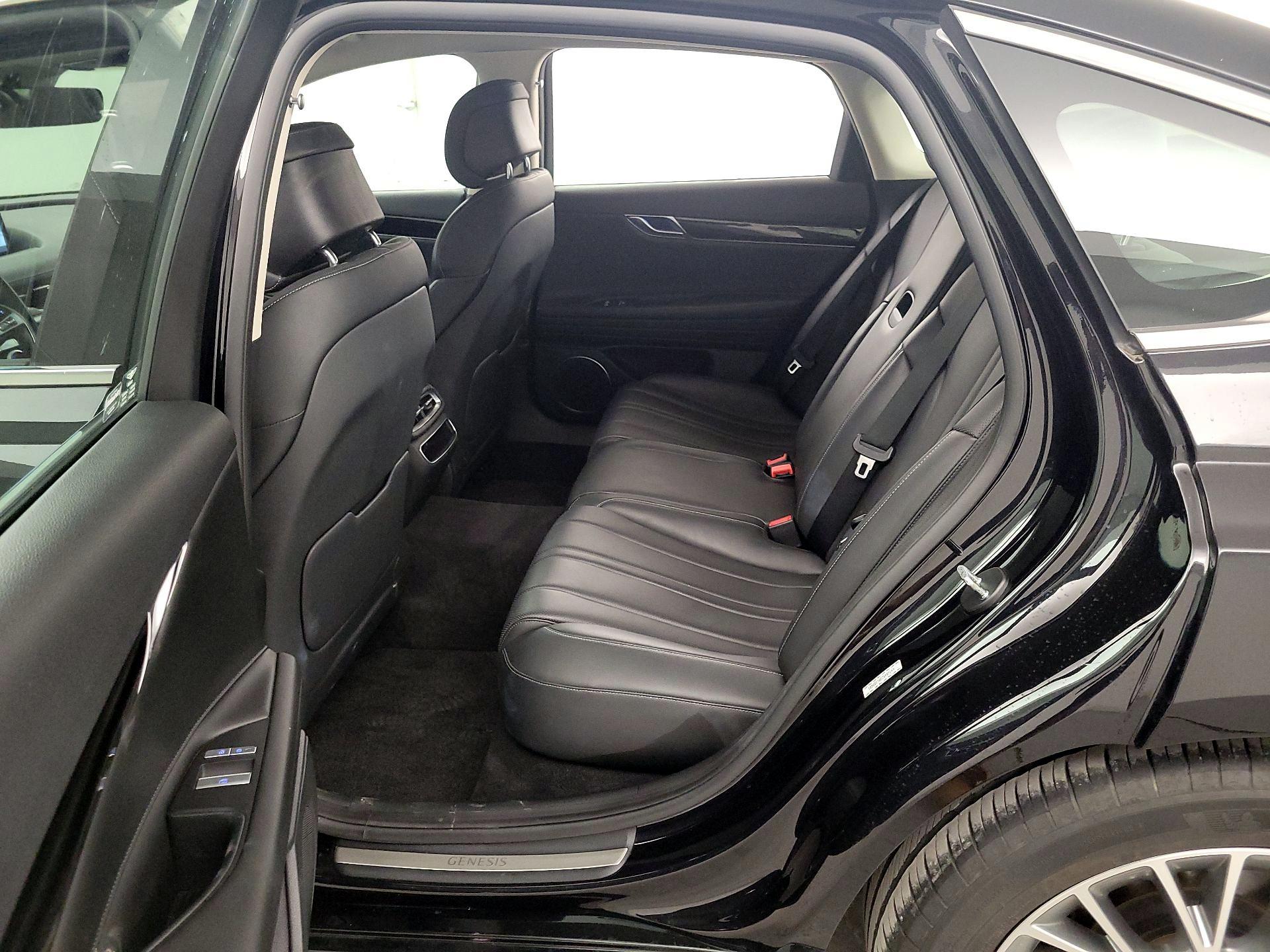 Thumbnail: 2023 Genesis G80 - 20